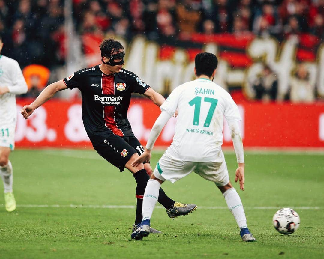 バイエル・レバークーゼンさんのインスタグラム写真 - (バイエル・レバークーゼンInstagram)「We showed great spirit in the 2nd half of #B04SVW. Now refresh - 8 more matches to go this season! 💪 #StärkeBayer #Werkself  2️⃣7️⃣ #TSGB04 2️⃣8️⃣ #B04RBL 2️⃣9️⃣ #VfBB04 3️⃣0️⃣ #B04FCN 3️⃣1️⃣ #FCAB04 3️⃣2️⃣ #B04SGE 3️⃣3️⃣ #B04S04 3️⃣4️⃣ #BSCB04  How many points are possible?」3月19日 0時38分 - bayer04fussball