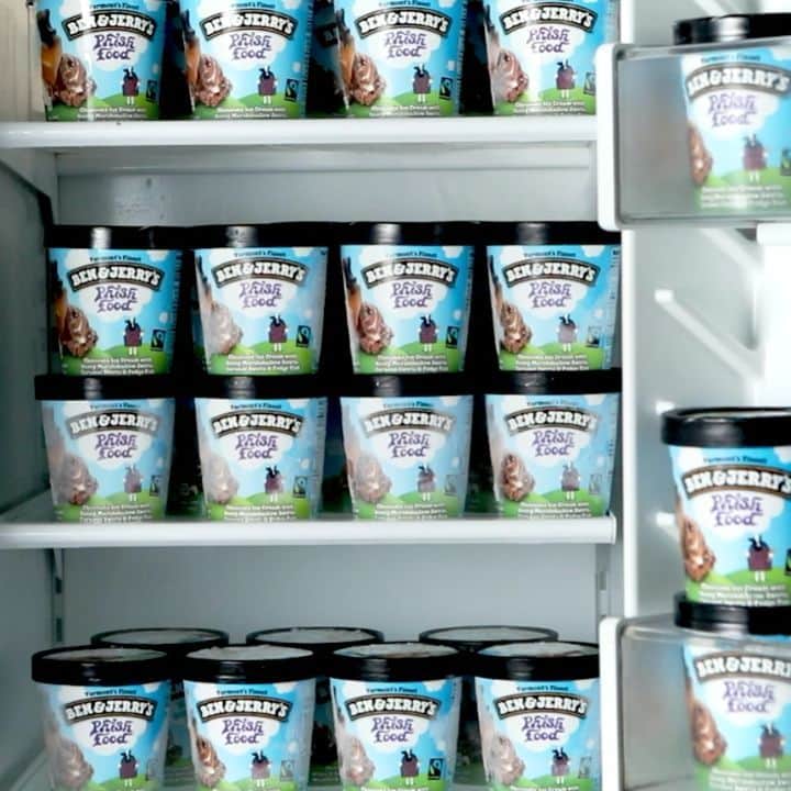のインスタグラム：「Phish Food turns 22 today! Celebrate by singing "Happy Birthday" to every fudge fish in your pint.  Link in bio!」