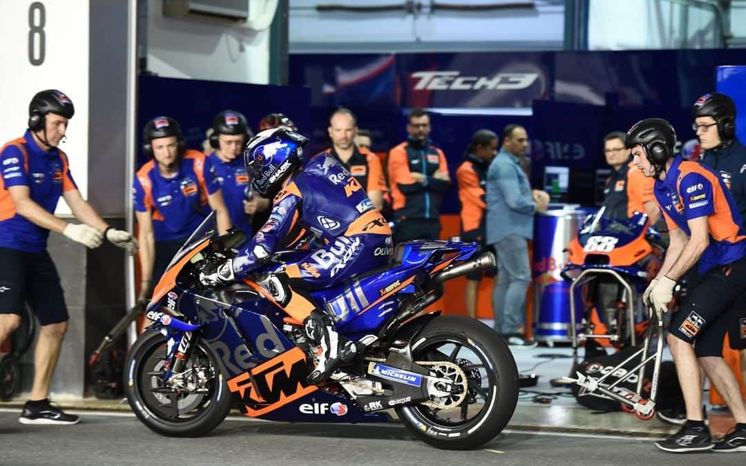 MotoGPさんのインスタグラム写真 - (MotoGPInstagram)「Despite missing out on the points at the #QatarGP, @migueloliveira44 has made an impressive start to life in the premier class! 💪 // Portugal's first ever #MotoGP rider is leading the @redbullktmtech3 challenge! 🇵🇹 #MO88 #Motorsport #Motorcycle #Racing」3月19日 1時00分 - motogp