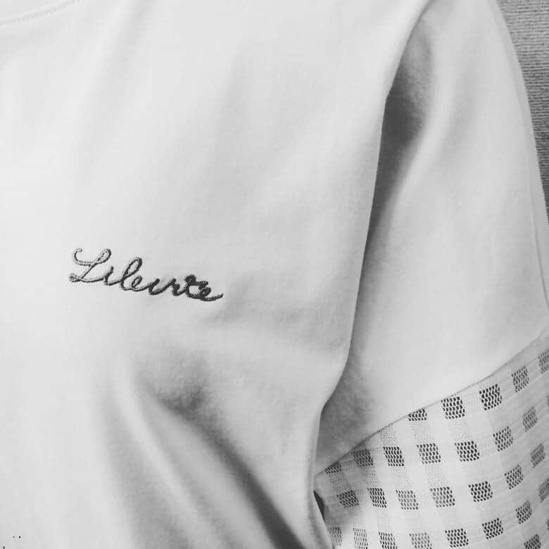 のインスタグラム：「🌴 PAREATSU 2019S/S COLLECTION vol.3 明日から開催です！ フライングで新作をチラ見せ😘  #pareatsu #パレアッツ #展示会 #exhibitions #新作 #new #夏服 #夏ファッション #2019SS #summer #fashion #newitem #shirts #blous #tunic #style #elegant #mrs #ladys #trend」