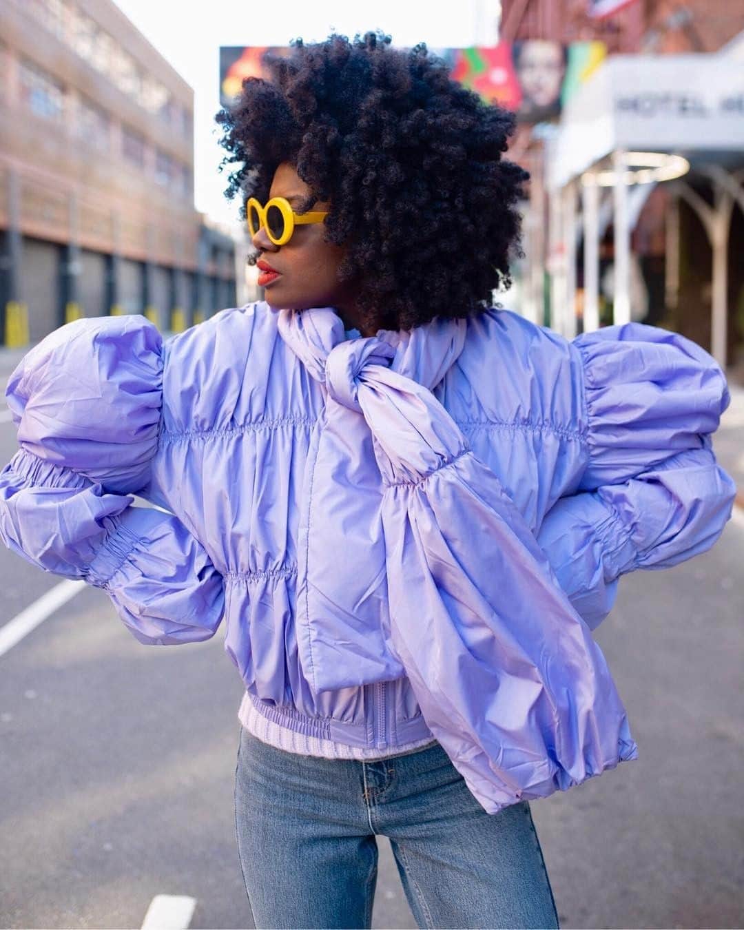 ASOSさんのインスタグラム写真 - (ASOSInstagram)「Ready for Monday 💜 📸 @authentically.b 🔎 ASOS DESIGN puffer jacket (1146841) 🗣 Image description: Brandy wearing a purple jacket and yellow sunglasses」3月18日 16時33分 - asos