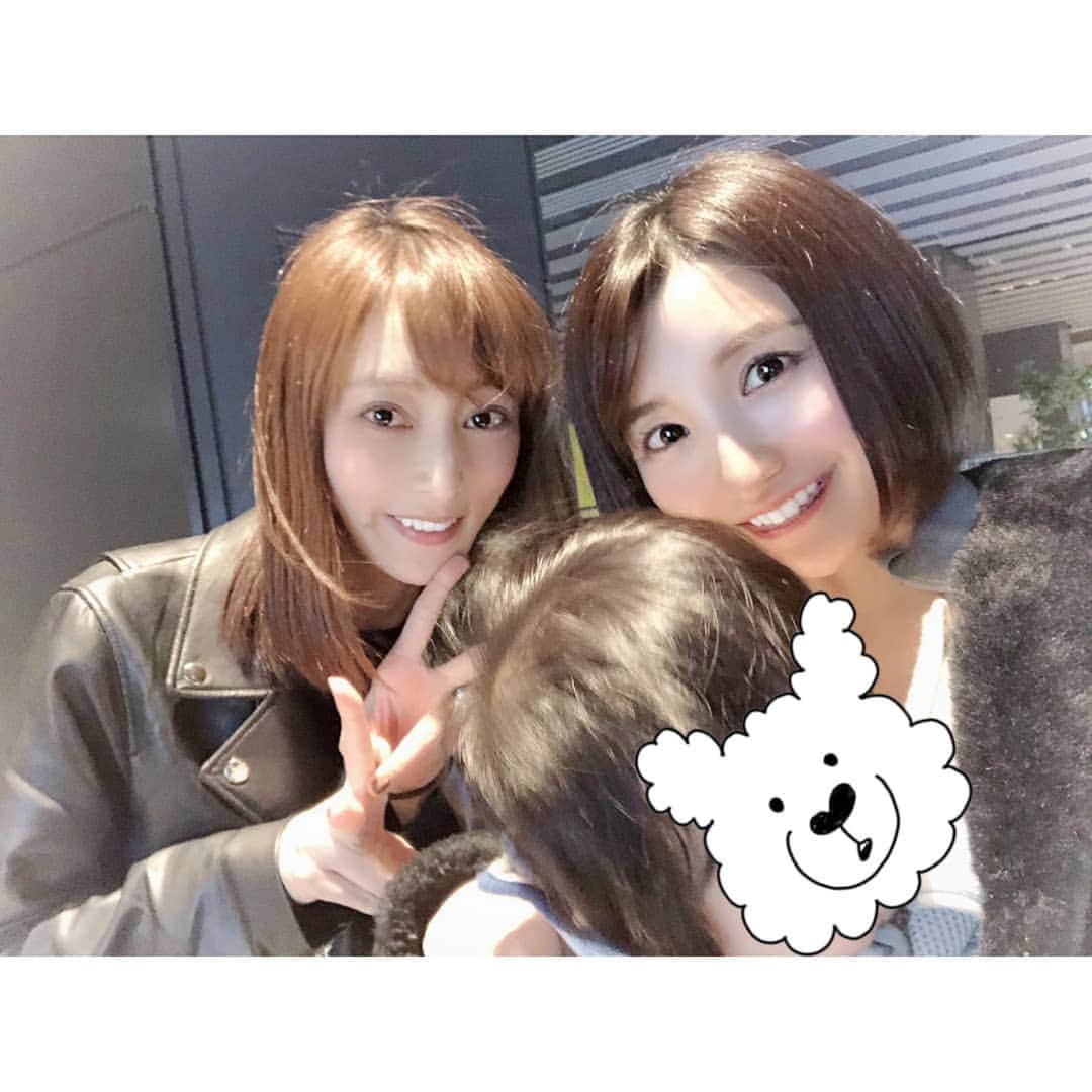池田夏希さんのインスタグラム写真 - (池田夏希Instagram)「菜々ちゃん(@nana._.ozaki )とベビたんと😆💗 . 出産前に会ったのが最後だったから、ベビたんとは初対面😍 ニコニコで可愛くてとても癒されました👶💞 それにしても菜々ちゃんはほんと可愛すぎるママだ😊✨ . #尾崎菜々 #可愛すぎるママ #ベビたん #初対面 #可愛い #癒された #子供は天使 #渋谷ストリーム #チリンギートエスクリバ #コース #イカスミパエリア #口の周り真っ黒 #美味しかった #shibuya #shibuyastream #xiringuitoescriba #delicious」3月18日 16時35分 - natsukiikeda624