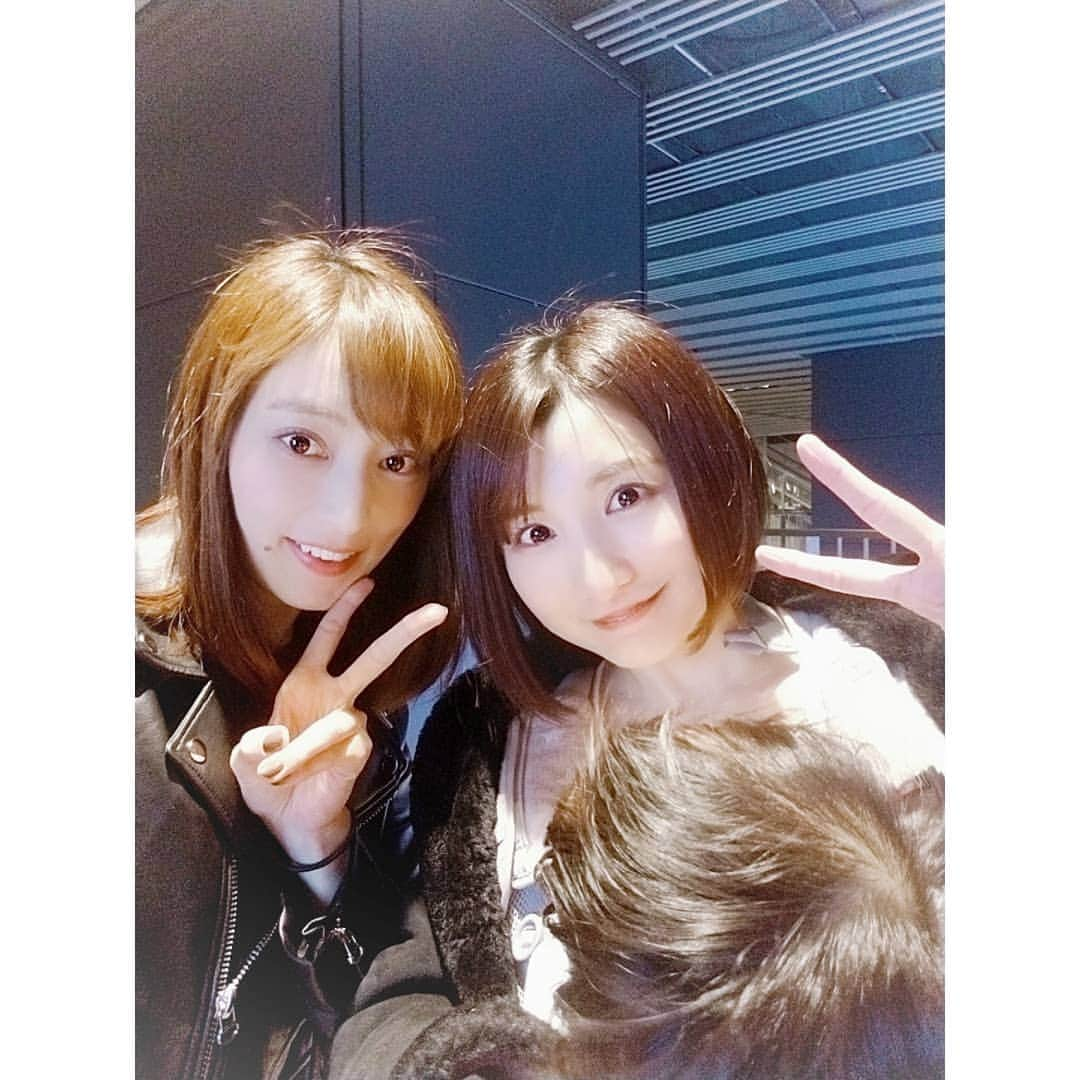 池田夏希さんのインスタグラム写真 - (池田夏希Instagram)「菜々ちゃん(@nana._.ozaki )とベビたんと😆💗 . 出産前に会ったのが最後だったから、ベビたんとは初対面😍 ニコニコで可愛くてとても癒されました👶💞 それにしても菜々ちゃんはほんと可愛すぎるママだ😊✨ . #尾崎菜々 #可愛すぎるママ #ベビたん #初対面 #可愛い #癒された #子供は天使 #渋谷ストリーム #チリンギートエスクリバ #コース #イカスミパエリア #口の周り真っ黒 #美味しかった #shibuya #shibuyastream #xiringuitoescriba #delicious」3月18日 16時35分 - natsukiikeda624