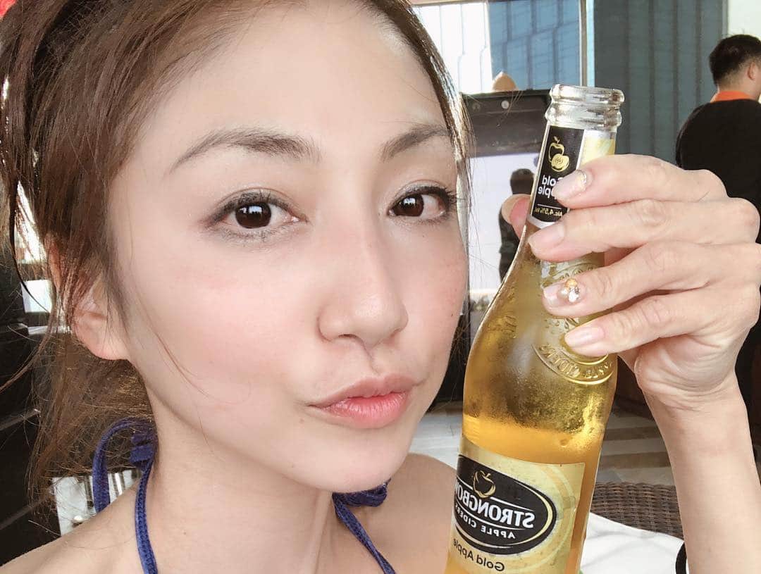 中川愛海さんのインスタグラム写真 - (中川愛海Instagram)「ベトナム🇻🇳VOL.16 水着撮影スペシャル！ @ami_nakagawa_  @yumi_pinchel  #中川愛海 #グラビア #水着美女 #プールサイド #水着特集 #撮影好き #ベトナム #ホーチミン #リバティセントラルサイゴンリバーサイド」3月18日 16時44分 - ami_nakagawa_