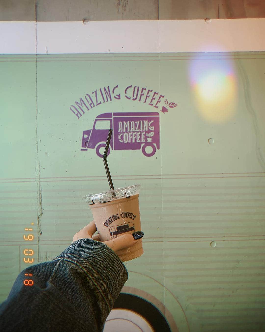 楓さんのインスタグラム写真 - (楓Instagram)「初めての シャリシャリチョコモーモー🐄🍫 うまし。  #amazingcoffee」3月18日 16時44分 - kaede_