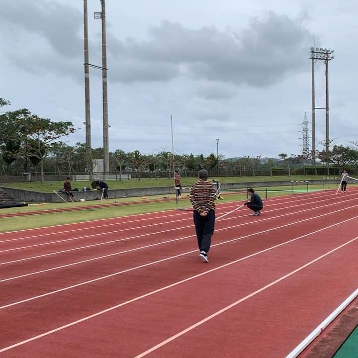 のインスタグラム：「#polevault #16steps #5m50 #fujitsu #nike #savas #jaaf #okinawa #trainingcamp」