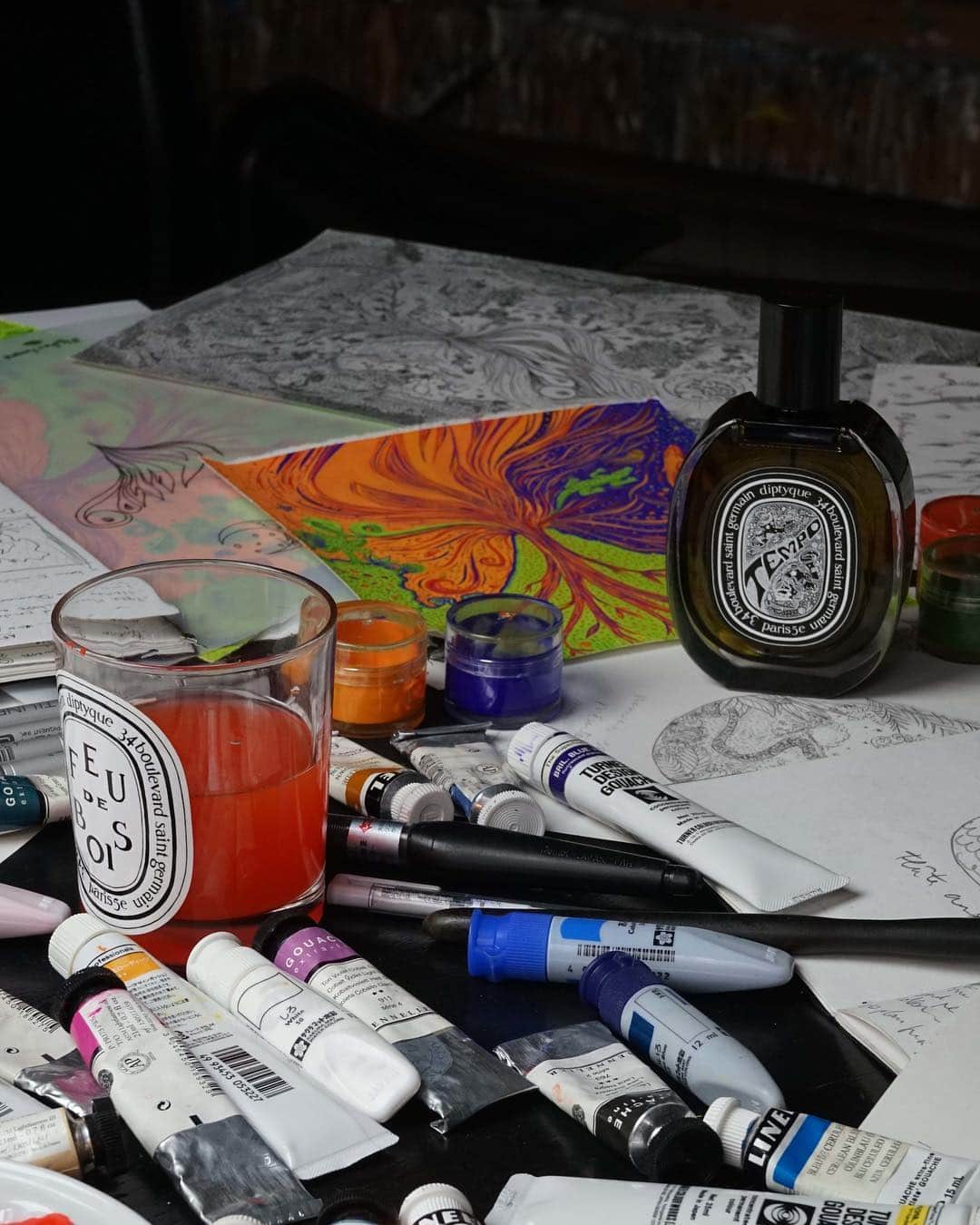 ディプティックさんのインスタグラム写真 - (ディプティックInstagram)「A workshop merged with a music studio; Artist Safia Ouares had her pencil dance to create Tempo eau de parfum's illustration. #diptyque #eaudeparfum #tempo @safiaouares」3月18日 17時07分 - diptyque