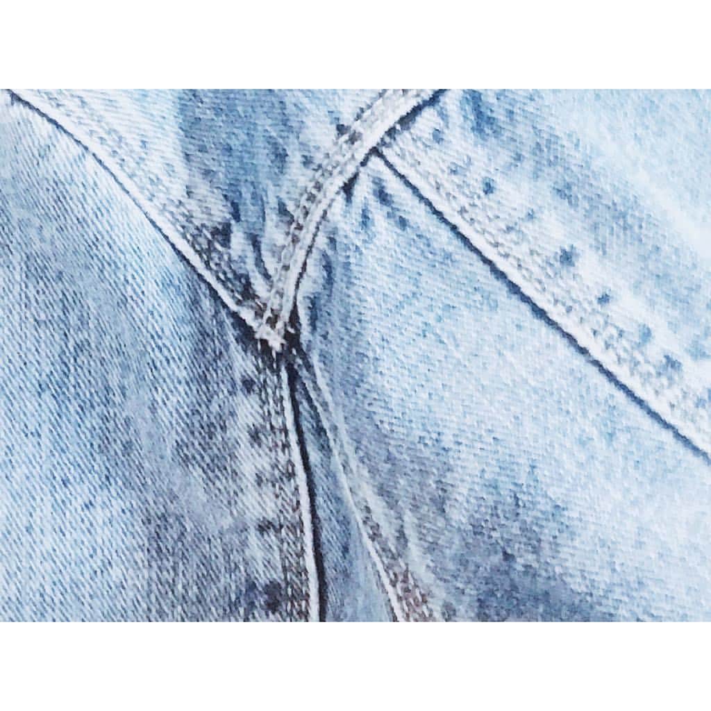 アンジェラ芽衣さんのインスタグラム写真 - (アンジェラ芽衣Instagram)「英会話レッスン！なかなか難しい。。﻿ 日常会話が出来るくらいには喋れるようになりたいなぁ😖﻿ これからウォーキングレッスン！﻿ ﻿ #日本語すら危うい #画像はデニム #適当 #気にせんで」3月18日 17時12分 - ange_la00
