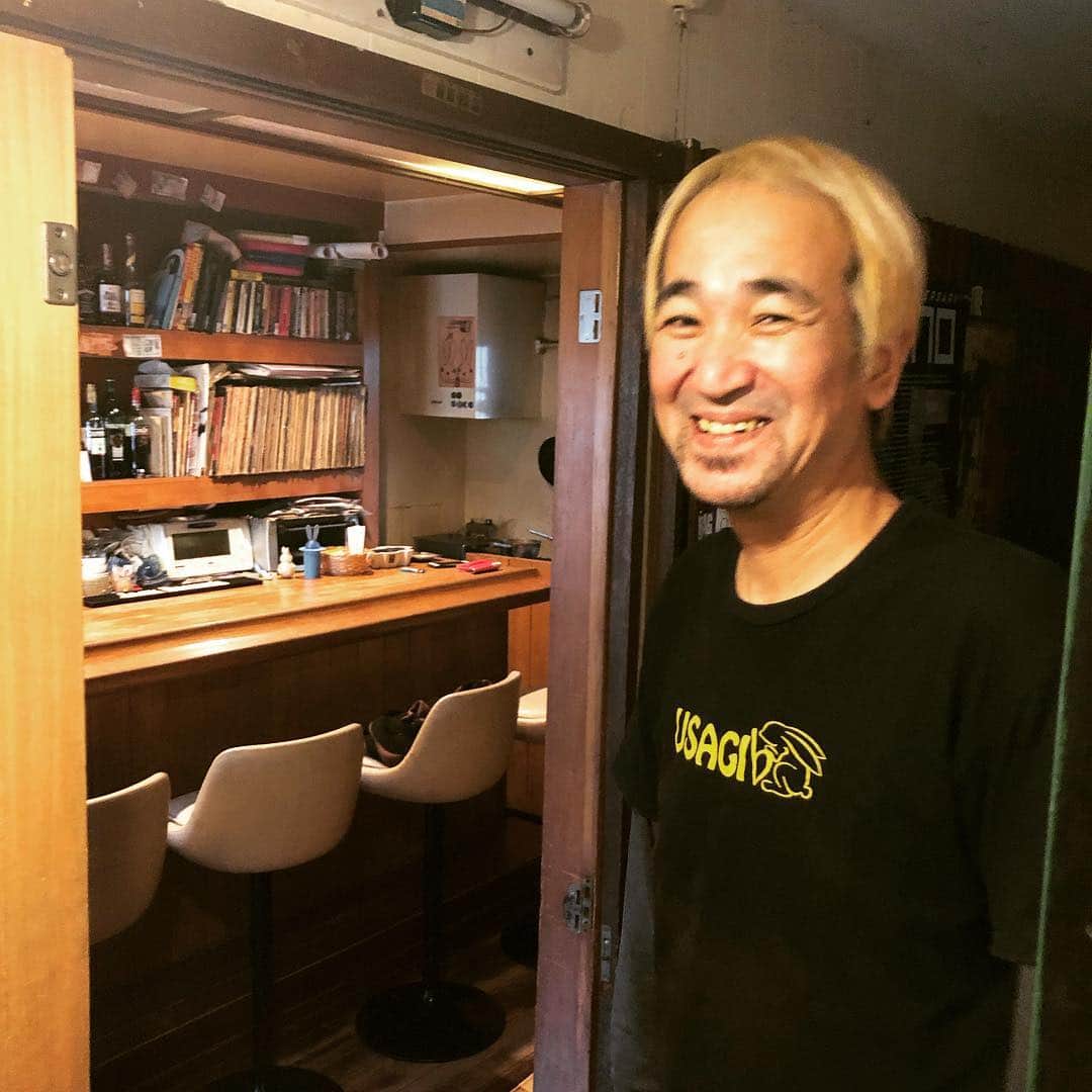 山川のりをのインスタグラム：「今夜は京都ウサギにてギターパンダ ライブです。19時/20時、投げ銭です。共演は福井コウダイ。お近くの方々会いにきてアイニージュー！」