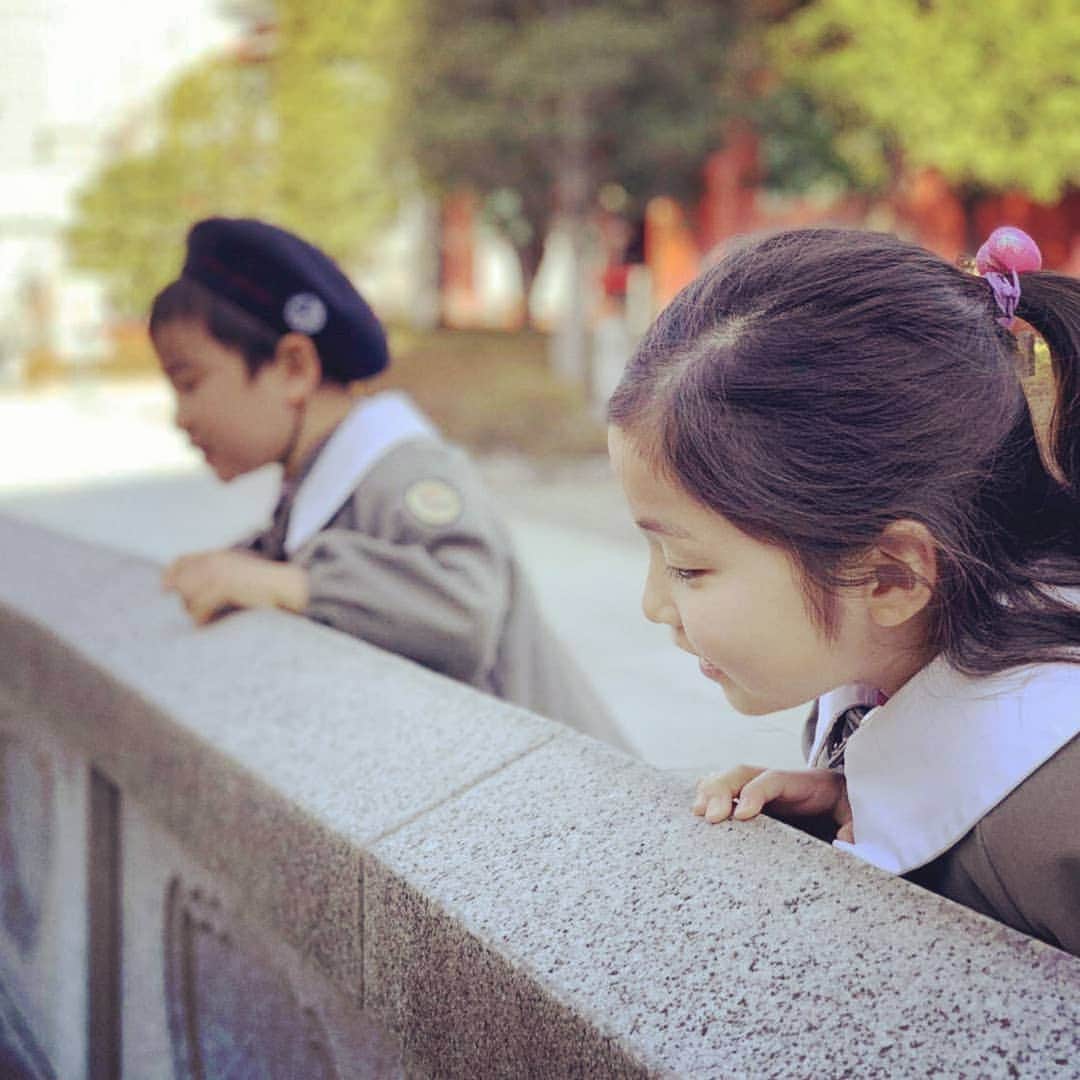 東朋宏さんのインスタグラム写真 - (東朋宏Instagram)「めりいが大好きな子と浅草デート！  楽しそうでいいね～！ リア充見せつけられたわ。。。(笑)  #浅草 #浅草寺 #デート #キュンキュン #リア充 #微笑ましい #幼稚園残りあと2日」3月18日 17時45分 - tomohiro_azuma