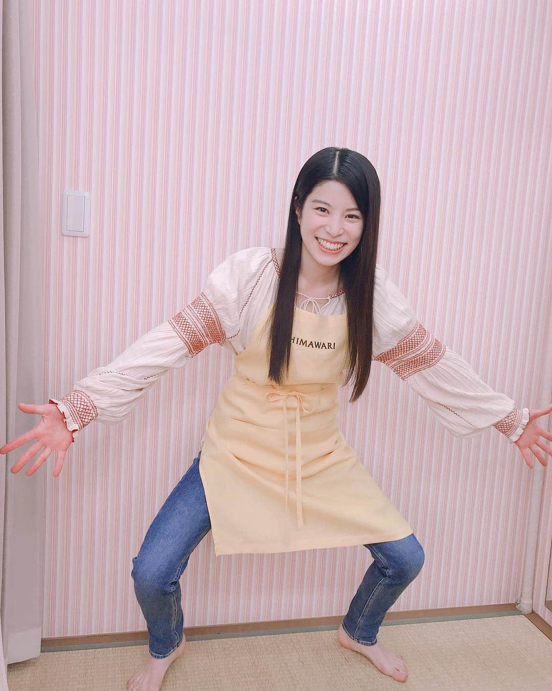 ほな・いこかのインスタグラム：「ほ〜ら、お花屋さんだよ。 おいで〜 何にも怖くないよ、 だってお花屋さんだもん。 ほ〜ら、おいで〜。」