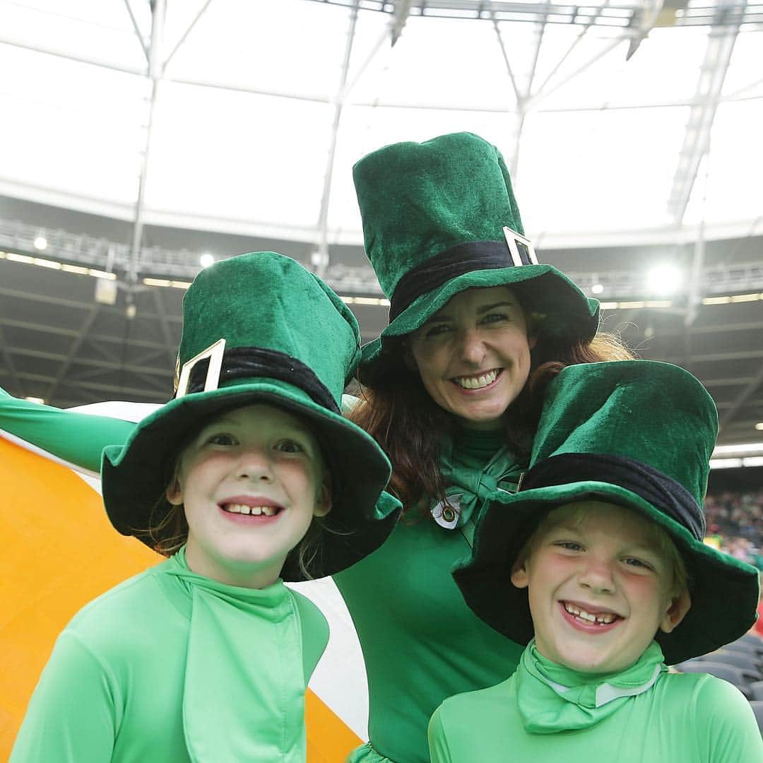 ラグビーワールドカップさんのインスタグラム写真 - (ラグビーワールドカップInstagram)「. アイルランドのナショナルデーをお祝いする「セント・パトリックス・デー・パレード東京」に参加したレンジー😊 . ラグビーワールドカップ2019には、アイルランド代表ファンもたくさんやってきます💚 . チームカラーである「緑のもの」を身に着けて応援すると、一層盛り上がりますよ☘️✨ . #今年はラグビーイヤー #RWC2019 #StPatricksDay #Ireland #Irish #Green #Rugby #Rugbygram #Sport #omotesando #セントパトリックスデー #アイルランド #緑 #表参道 #レンジー #ラグビー」3月18日 18時07分 - rugbyworldcupjp