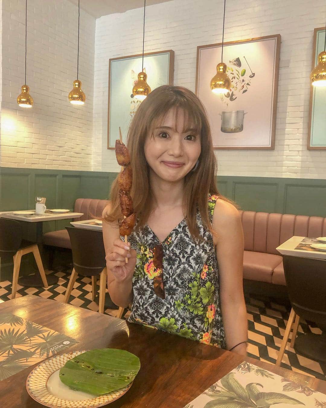 一木美里さんのインスタグラム写真 - (一木美里Instagram)「マニラでは @benchcafeph へ🇵🇭🍽✨ カフェとショップが併設してます。 とっても美味しかった❣️ ここでランチしたあと 隣のショップでお買い物したよ💕 Papaya&Milkの美白系アイテムもフィリピンのお土産の定番です😊 . . #flytomorefun @mottotanoshii.philippines #フィリピンファンセール #もっと楽しいフィリピン #CEBTravelSquadJapan @cebupacificair @tpbphl #Boracay#Boracayisland#sunset#beautifulsky#pukashell#プカシェルビーチ#ボラカイ島#ビーチリゾート#ホワイトビーチ#MillyBoracay #フィリピン旅行」3月18日 18時12分 - misato_ichiki