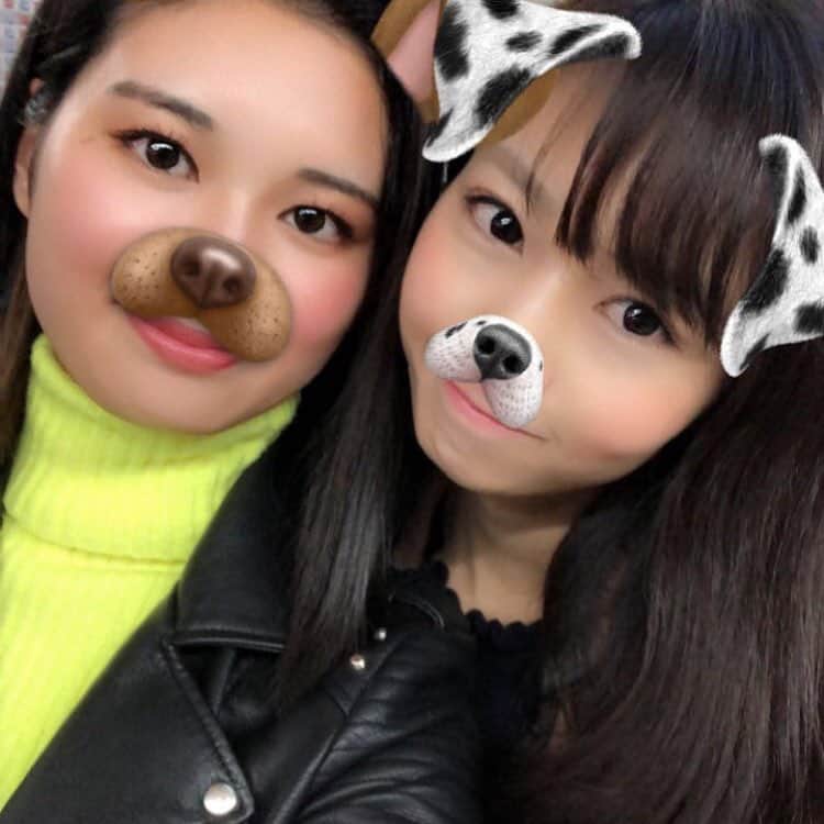 杉浦みずきのインスタグラム：「. w/ネオンが似合うVIOLA💜」