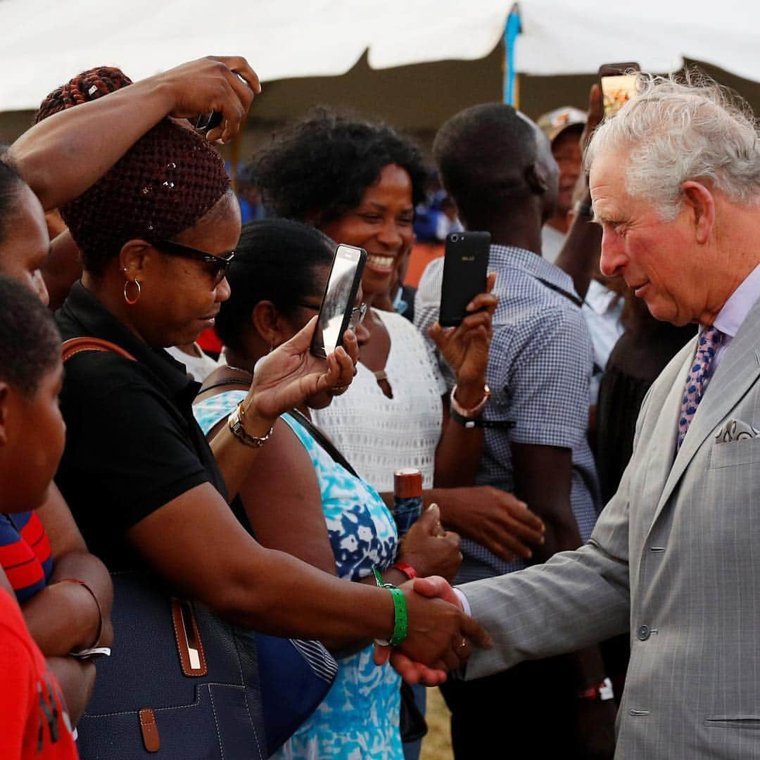 ロイヤル・ファミリーさんのインスタグラム写真 - (ロイヤル・ファミリーInstagram)「The Prince of Wales arrived in St Lucia yesterday, marking the beginning of The Prince of Wales and The Duchess of Cornwall’s 10-day visit to the Caribbean. His Royal Highness said: “I am delighted to be able to return to St Lucia and to have this opportunity of seeing so many of you once again.” Attending a special event to mark the country’s 40th anniversary of Independence, The Prince received a Royal Salute and inspected the Guards of Honour before a military parade took place.  For live updates from the tour, follow @clarencehouse.」3月18日 18時34分 - theroyalfamily