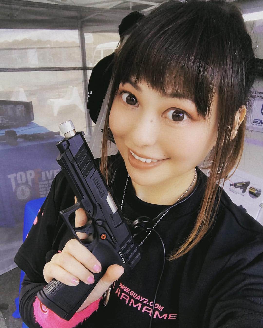 のインスタグラム：「‪昨日のパンクラスシューティング02のG&Gブースにも展示してありましたGTP9。気になってしょうがないっ！！‬ ‪G&Gオリジナルのガスハンドガン‬ ‪爆裂祭で、試射してみた動画もあるのでみてね。‬ ‪今からチェックだぜ〜〜。‬ ‪(^ ^)‬ ‪発売が楽しみすぎるっ！！‬ ‪https://youtu.be/gEUzPxLZr0Q‬ ‪#GTP9‬ #ggarmament  #ハンドガン #パンクラスシューティング #爆裂祭」