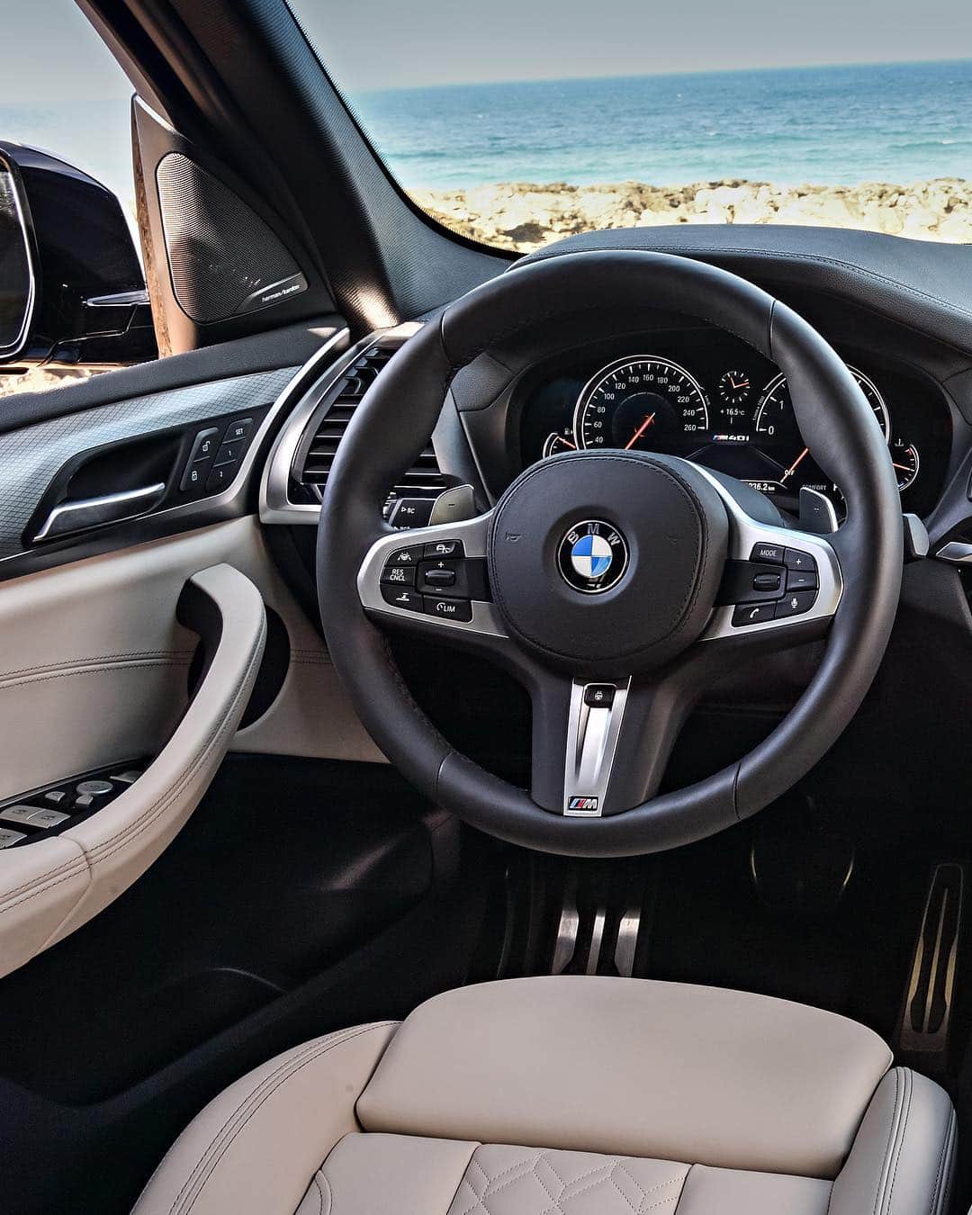 のインスタグラム：「Travel the unknown was never so adventurous. The BMW X3. #BMW #X3」