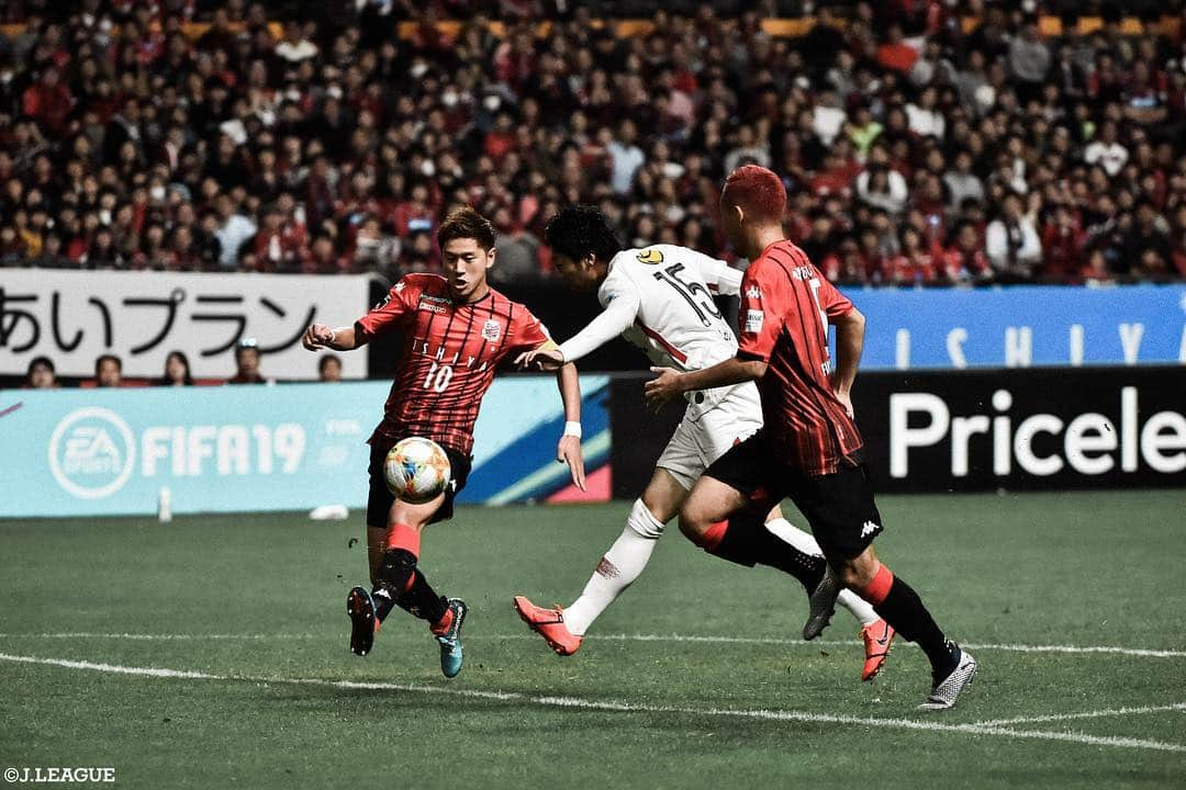 Ｊリーグさんのインスタグラム写真 - (ＪリーグInstagram)「Play Back JLEAGUE⚽️📸﻿﻿﻿ ﻿﻿﻿ 🏆#明治安田生命Ｊ１リーグ 第４節 ﻿﻿﻿ 印象的なシーンをプレイバック🔥﻿﻿﻿ ﻿﻿﻿ #Ｊリーグ ﻿﻿﻿ #jleague﻿﻿﻿ ﻿ ﻿ #湘南ベルマーレ﻿  #小野田将人 #梅崎司　#鈴木冬一﻿ #サガン鳥栖 #イサッククエンカ﻿ #FC東京 #永井謙佑﻿ #北海道コンサドーレ札幌　#宮澤裕樹 #福森晃斗﻿ #鹿島アントラーズ　#伊藤翔﻿ #ヴィッセル神戸　#ルーカスポドルスキ﻿ #清水エスパルス﻿ #川崎フロンターレ﻿ #ガンバ大阪﻿ #セレッソ大阪 #ソウザ﻿ #浦和レッズ  #サンフレッチェ広島 #柏好文﻿ #松本山雅FC﻿ #大分トリニータ　#藤本憲明﻿ #横浜Fマリノス」3月18日 18時56分 - jleaguejp