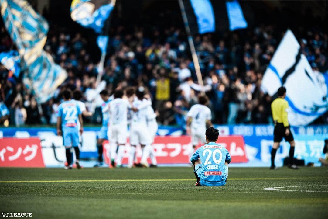 Ｊリーグさんのインスタグラム写真 - (ＪリーグInstagram)「Play Back JLEAGUE⚽️📸﻿﻿﻿ ﻿﻿﻿ 🏆#明治安田生命Ｊ１リーグ 第４節 ﻿﻿﻿ 印象的なシーンをプレイバック🔥﻿﻿﻿ ﻿﻿﻿ #Ｊリーグ ﻿﻿﻿ #jleague﻿﻿﻿ ﻿ ﻿ #湘南ベルマーレ﻿  #小野田将人 #梅崎司　#鈴木冬一﻿ #サガン鳥栖 #イサッククエンカ﻿ #FC東京 #永井謙佑﻿ #北海道コンサドーレ札幌　#宮澤裕樹 #福森晃斗﻿ #鹿島アントラーズ　#伊藤翔﻿ #ヴィッセル神戸　#ルーカスポドルスキ﻿ #清水エスパルス﻿ #川崎フロンターレ﻿ #ガンバ大阪﻿ #セレッソ大阪 #ソウザ﻿ #浦和レッズ  #サンフレッチェ広島 #柏好文﻿ #松本山雅FC﻿ #大分トリニータ　#藤本憲明﻿ #横浜Fマリノス」3月18日 18時56分 - jleaguejp