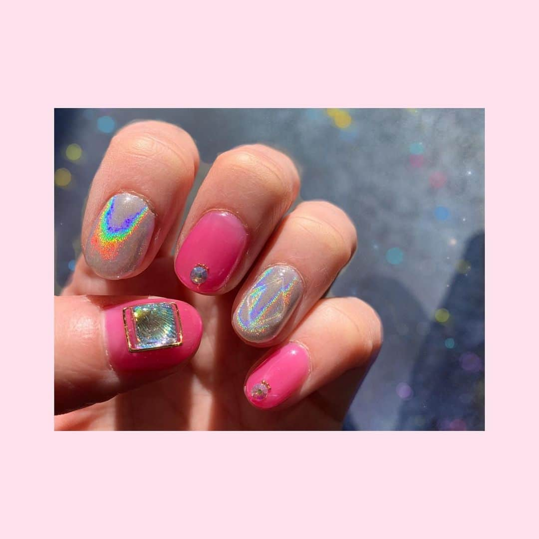 小此木まりさんのインスタグラム写真 - (小此木まりInstagram)「💅 cocotte harajukuさまにて NEW NAIL。 久しぶりのジェル やっぱり楽しい!! クリアピンクが飴ちゃんみたいで ユニコーンに宝石ネイル🦄💎 担当はきゃわさん！ 今日も本当にありがとうございました！ #NAIL #NEWNAIL #cocotteharajuku #クリアピンク #ユニコーン #宝石ネイル #きゃわ さん #ありがとう」3月18日 19時11分 - mariokonogi