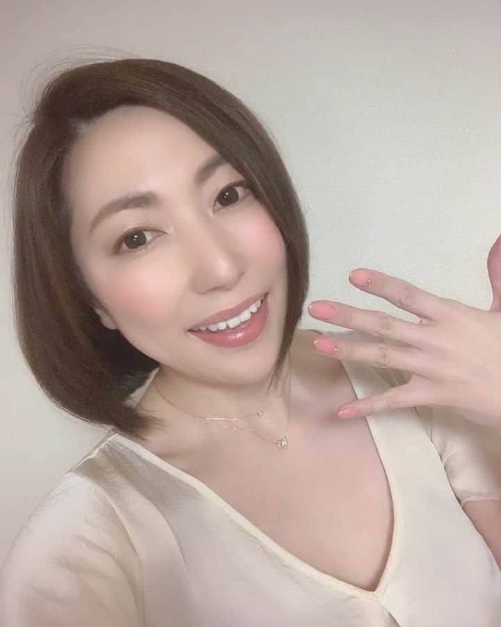 のインスタグラム：「#newnails  #newhair  #ボブ」