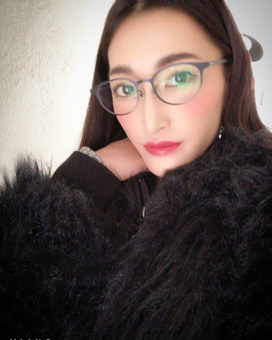ELISAさんのインスタグラム写真 - (ELISAInstagram)「ざます🤓 スタジオ練からの、移動して再びスタジオへ。」3月18日 19時12分 - elisa_0414