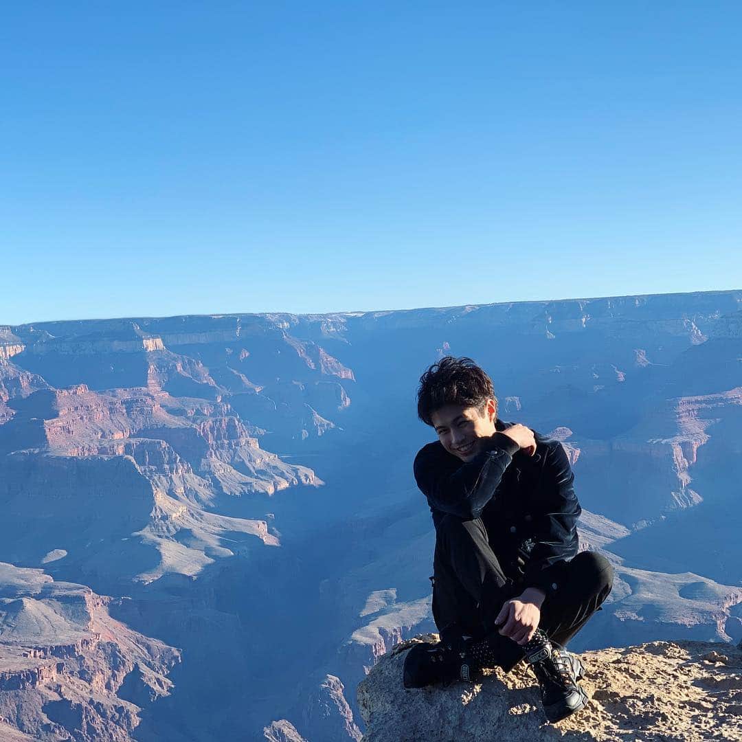 佐伯大地さんのインスタグラム写真 - (佐伯大地Instagram)「#Grand Canyon #すきすき #lovelove #少し大人になって #戻って来た #また必ずくるもん #大人6人 #絶景なんてもんじゃなくて #キャイキャイ ‪#俺たちは‬ ‪#いや‬ ‪#俺はやるんだ‬」3月18日 19時14分 - saeki_daichi_official