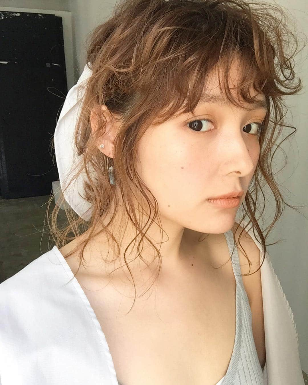 石川琴允さんのインスタグラム写真 - (石川琴允Instagram)「:today's : : Neutral 📷 ニュートラルな撮影でした💓 : hair＆make @matsukana0202 : : #Neutral #ニュートラル #naturalmake #ナチュラルメイク #ヘアアレンジ #hairarrange  #spring #春make  #石川琴允 #ことぽん」3月18日 19時23分 - kotopon09