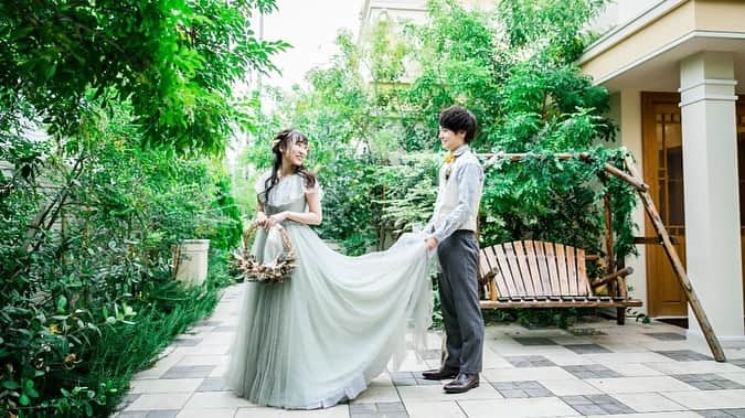 みんなのウェディングさんのインスタグラム写真 - (みんなのウェディングInstagram)「《結婚式レポ💑》 . 今回は#結婚式レポ から kasumiさんご夫妻の#bigday をご紹介します🤵💗👰 . . テーマはふたりが大好きな 《パンとアイスクリームと》。 名古屋にあるゲストハウス・ルージュブランを舞台に 「見た目に楽しく食べておいしい演出の数々で ゲストをもてなしました☺️💕 . 統一感ある装飾や こだわりのDIYアイテムなど 見所満載です👀✨ . . 【wedding  data】 会場:#ルージュブラン  ゲスト数:70名 準備期間:1年3ヶ月 . . 式当日の様子など、 詳しくはプロフィールリンク🔗の 「みんなのウェディングTOP」から 『ルージュブラン レポ』で検索🔎♩ . ****************************************** #みんなのウェディング #結納 #結婚式 #卒花 #プレ花嫁 #卒花嫁 #2018冬婚 #2018夏婚 #2018秋婚 #2019春婚 #東海花嫁 #愛知花嫁 #ナチュラルウェディング #会場装飾 #挙式レポ #卒花レポ #披露宴レポ #ピンクドレス #仲良し夫婦 #ウェディングドレス #くるくる席次表 #花嫁DIY #テーブルコーディネート #高砂装花 #高砂装飾 #ウェディングケーキ #パン好き」3月18日 19時37分 - minnano_wedding