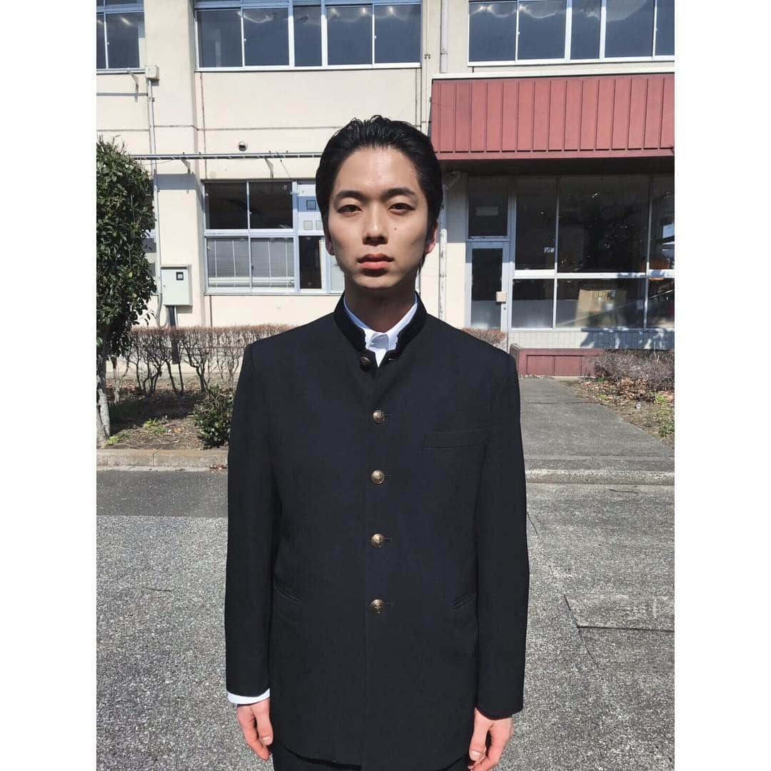 大下ヒロトさんのインスタグラム写真 - (大下ヒロトInstagram)「本日21時から、ドラマ「トレース〜科捜研の男〜」最終話に出演させて頂きます。 90分スペシャルです。 監督は同じ故郷、飛騨高山出身の松山博昭さん。 時代は違えど、あの街で過ごした方と、東京で再会して１つの作品が出来上がる。 こんな事ってあるんですね。 ご一緒出来て、本当に嬉しかったです。 是非、見て欲しいです。 感想聞かせてください。よろしくお願い致します。 #トレース科捜研の男」3月18日 19時46分 - hiroto_mitsuyo