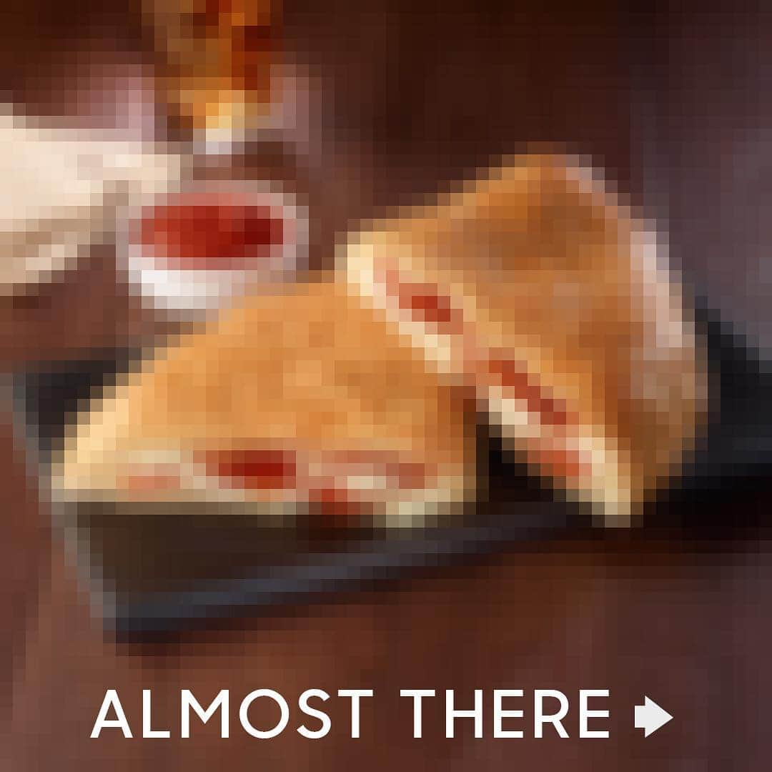 Pizza Hutさんのインスタグラム写真 - (Pizza HutInstagram)「Swipe to reveal our mystery item. Spoiler alert: you’re gonna like it. 😉」3月19日 1時20分 - pizzahut