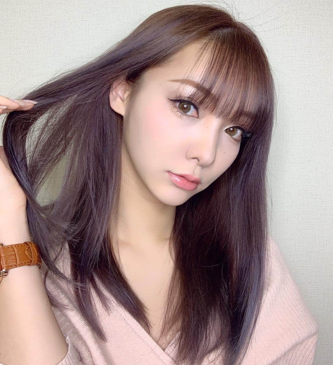 LISA minemuraさんのインスタグラム写真 - (LISA minemuraInstagram)「🌹 髪色パープル入れてもらった💜✨ 色落ちしたら、私の好きな色になる予定🤩💓 それにしても髪伸びた👏✨ 🌹#ヘアルームルシア  #셀스타그램 #얼스타그램 #카메라 #촬영 #ヘアカラー  #ヘアスタイル #アッシュベージュ  #ベージュブラウン #エクステ #カラコン  #メイク #ドレス #キャバドレス #ナイトドレス #キャバ嬢 #キャバクラ  #長野 #長野市 #権堂 #ドレスショップ #りーみ #長野モデル #長野市モデル #長野県モデル」3月18日 19時54分 - lisa.minemura