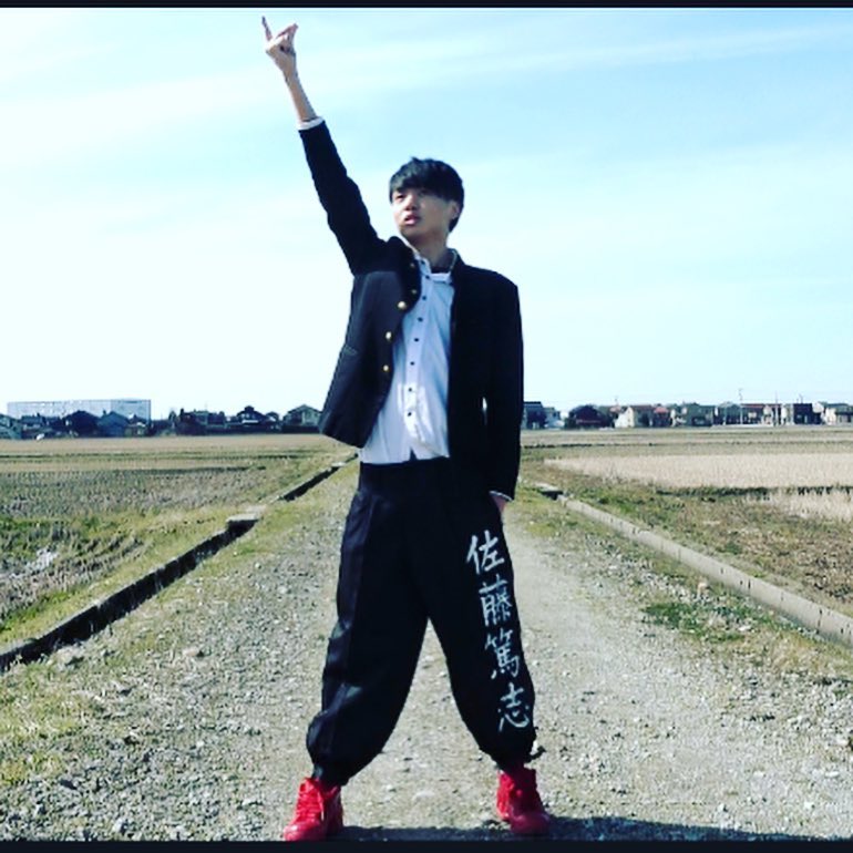 桐崎栄二のインスタグラム：「YouTube始めて6年が経ちました。去年で5年経ってたんですけど休止してたんで…今日から7年目です俺自身もここまで続くって思ってなかったし、やっぱ人生って何が起きるかわかりません。最初は誰一人として見てくれなかった時代からずっとやってて今こういう状況になって…見てくれてる皆のおかげです。僕の人生を変えてくれたジェットさんマホトさん杉崎さんにも本当に感謝です。この方々が存在しなければ僕はここまで来れませんでした。今の自分はいません。 これからも応援してくれ！ってのは おこがましいとうか申し訳ないので暇があったら見てね(。_。)」