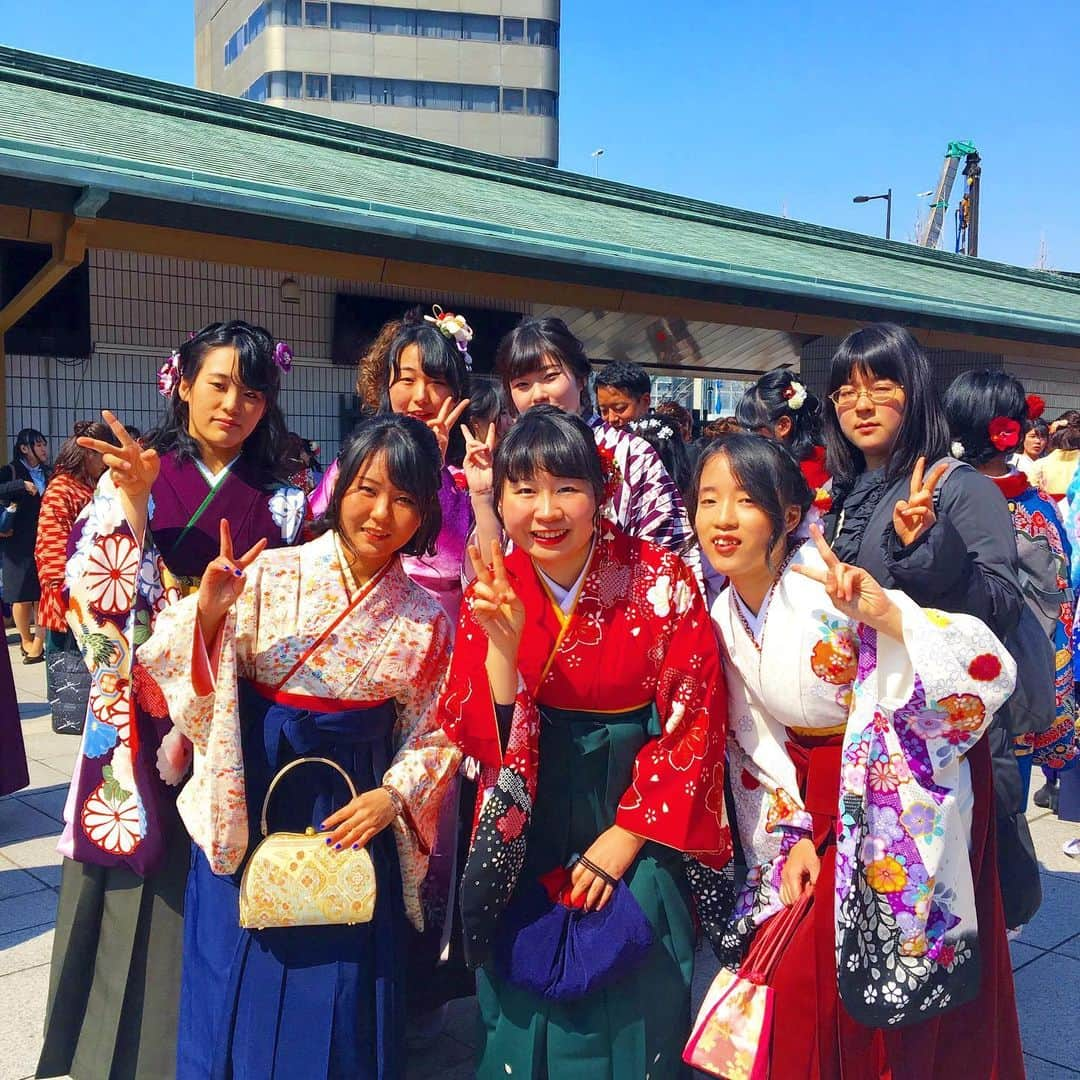 東京福祉専門学校さんのインスタグラム写真 - (東京福祉専門学校Instagram)「卒業式に潜入してきたよ！ #マナティ #東京福祉専門学校 #tcw #マスコットキャラクター #卒業おめでとう #卒業式 #卒業 #袴 #みんな綺麗 #素敵だったよ #みんなに出会えて良かったな #福祉 #東京 #西葛西 #葛西 #両国 #両国国技館 #キャラクター #イラスト #マンガ #メモリアル#保育士 #介護福祉士 #社会福祉士 #作業療法士 #welfare #instagram #tokyo #복지 #도쿄」3月18日 20時19分 - tokyo_fukushi