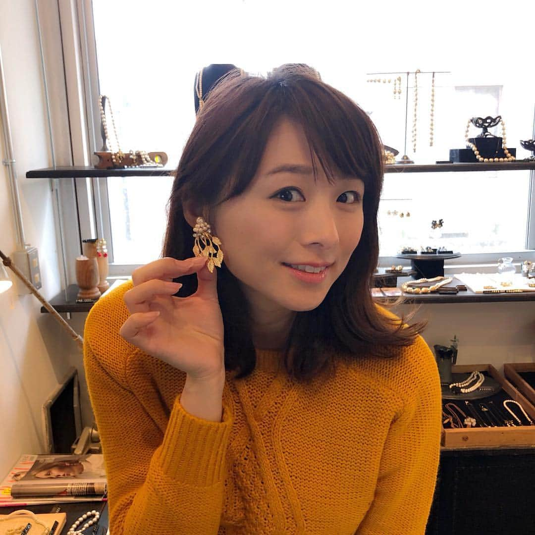 今井美穂さんのインスタグラム写真 - (今井美穂Instagram)「本日放送のラジオでは新潟市秋葉区のライフスタイルショップTaneruさんをご紹介しました😊﻿ ﻿ ボタニカルをイメージしたアクセサリーや、オーナーが直接買い付けているというヴィンテージ食器などときめくアイテムがたくさん💓﻿ ﻿ お気に入りのインテリアがお家に増えると毎日の生活がより楽しくなりますよね😊♪﻿ ギフトにもおススメです😍﻿ ﻿ ﻿ 相談室のコーナーでは皆さんの身近なお悩みを募集中です。男女、夫婦、人間関係、仕事について何でもOKです！﻿ クリアファイルをプレゼントしますよ〜🎁﻿ ﻿ 収録番組なのでリアルタイムではお読み出来ないのですが、ぜひご紹介させてください😆﻿ メッセージお待ちしています✨﻿ FM新潟ATTKSHOW番組ページから！﻿ ﻿ #ラジオ番組﻿﻿ #FM新潟﻿﻿ #ATTKSHOW﻿﻿ #毎週月曜11時30分から﻿ #リアル夫婦がお届け﻿」3月18日 20時49分 - imaimiho1209