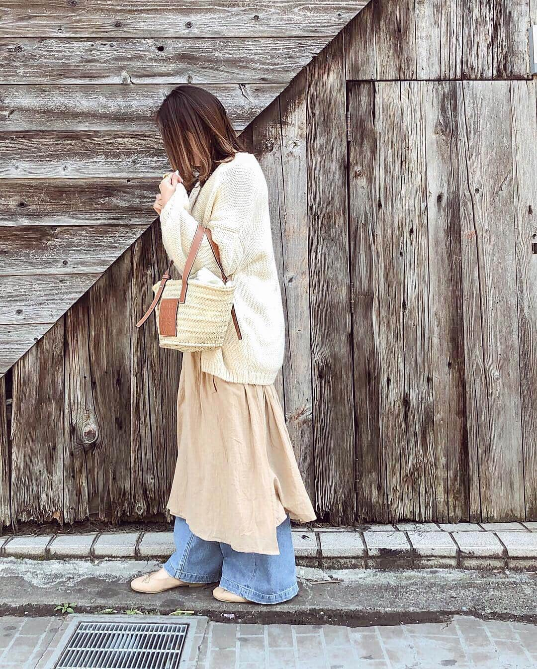 nanaさんのインスタグラム写真 - (nanaInstagram)「ㅤ ㅤ 2019.3.18 Mon #nanacoordinate 𓇼 ななコ 🐼ㅤ ㅤ ㅤ denim 𓇬 beige 𓇼𓃟 blogに詳しく書きます✎*。 ━━━━━☞blogへはtopからﾄﾍﾞﾏｽ𓅩𓂃 ㅤㅤ ㅤ ㅤ 届いてｶﾗこの日までｽﾞｯﾄあたためてた @titivatejp の#カシュクールマキシワンピース 𓆸*ﾟ ﾔｯﾄ着れた𓂃 ﾃﾞﾆﾑと相性最高𓀠𓀠𓀠 ㅤ ﾃﾞﾆﾑは今のｲﾁﾊﾞﾝお気に入り @woadblue のん𓂅 ㅤ ㅤ ㅤ 喉痛くてｽﾞｯﾄ花粉やと思っててんｹﾄﾞ さっきから様子がおかしく、どうやら風邪のようでして 仕事で徹夜明けだし早く寝よ…𓀿 ㅤ ㅤ  ㅤ  ㅤ #titivate #titivatestyle #woadblue #デニム #denim #loewe #ワンピース #outfit #fashion #ootd #coordinate #大人カジュアル  #locari mery  #beaustagrammer  #楽天roomに載せてます #roomインフルエンサー  #mineby3mootd #instafashion #fashionblogger #fashionista #데일리록 #코디 #옷스타그램 #멋스타그램 #穿搭 #오오티디  #패션스타그램일상」3月18日 21時02分 - nanapanda517