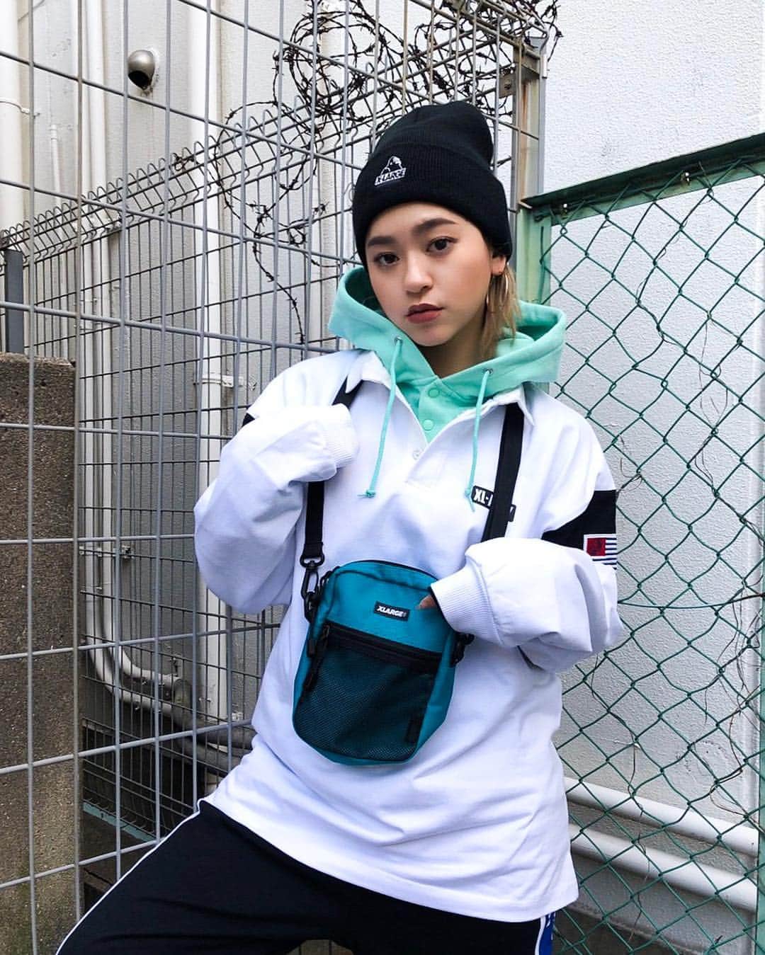 のインスタグラム：「STYLE @iti_aya PATCHED SHOULDER BAG ¥6,000＋TAX --- @xlargejp  #xlosaka #xlarge #xlargejp #xlarge_snap」