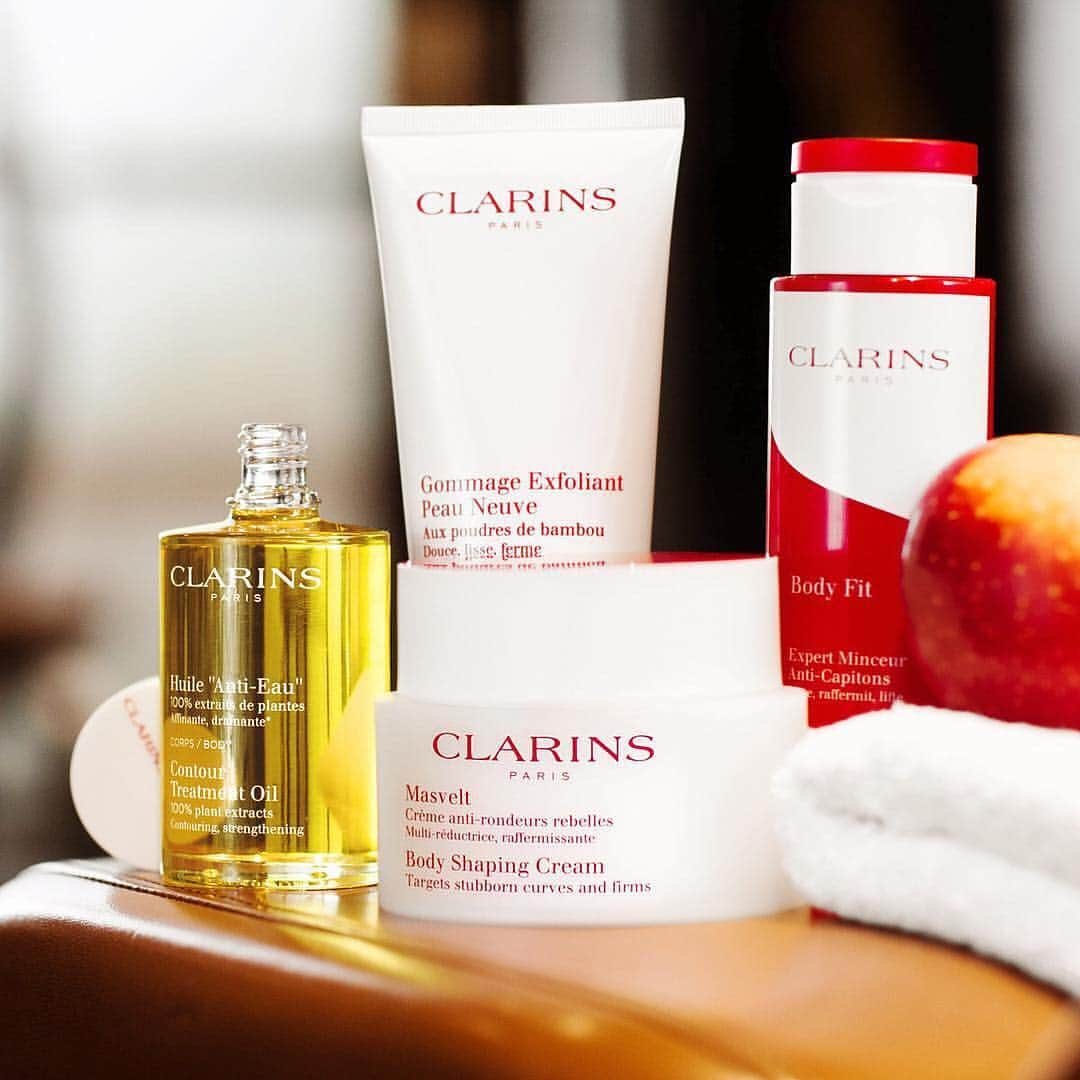 Clarins Middle Eastさんのインスタグラム写真 - (Clarins Middle EastInstagram)「Your body contouring powerhouse 🙌🏽 💥 Exfoliating Body Scrub removes away dead skin cells💥 Contour Oil drains and tones 💥 Body Shaping Cream firms 💥 Body Fit shapes and firms. .............................................................................................. مجموعة العناية بالجسم لجسم منحوت. 🙌🏽 💥 اكسفولياتنغ بودي سكرب، مشقر البشرة. 💥 كونترينغ أويل ينقي ويعزز البشرة. 💥 بودي شايبنغ كريم يشد البشرة. 💥بودي شايبنغ يصقل ويشد البشرة. Post by @ClarinsUk #YouNeedASpaDay #Clarins」3月18日 21時17分 - clarinsmiddleeast