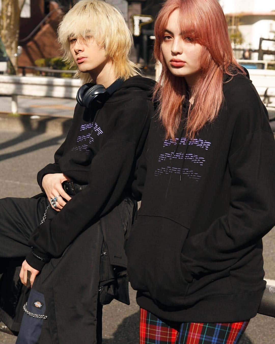 つよジャン（古川毅 & ジャン海渡）のインスタグラム：「my produce hoodie. Zepp会場で買えるからねん。 ちなみにこれはLサイズ。 女性が着た時の丈感などの参考に。  photo ARAI君 model Keito #jean #droptokyo」