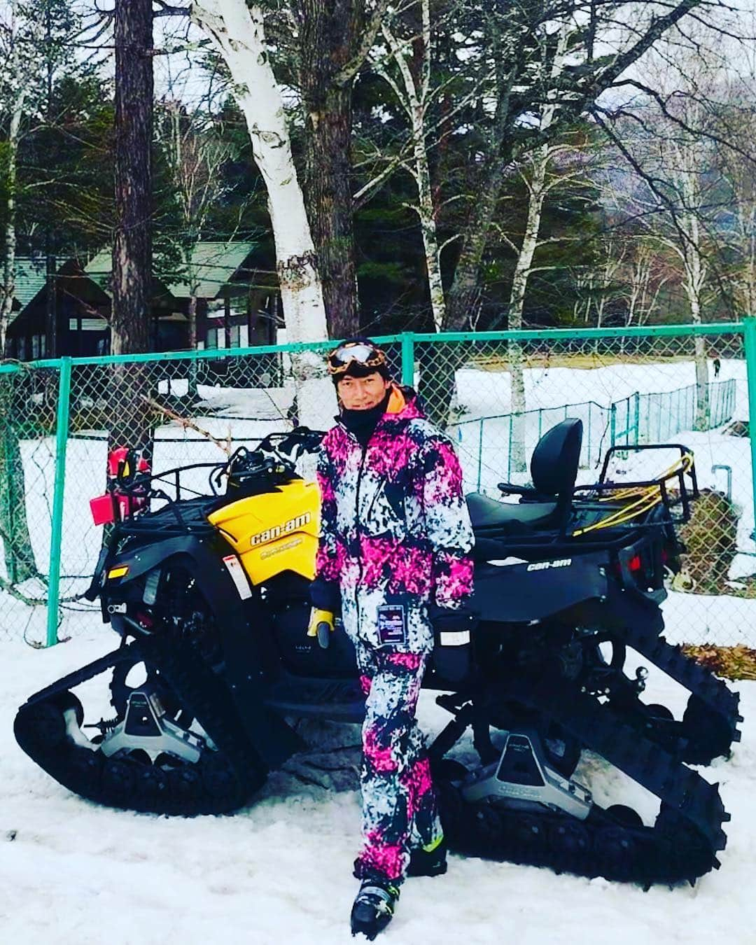 マイケル富岡さんのインスタグラム写真 - (マイケル富岡Instagram)「my new babe♡snow touring行かない？#canam #atv #outlander #catterpillar #snowmobile #snowtouring #love #ski #k2 #rossignol #atomic #スキー #春スキー #合宿 #雪 #actor #actorslife #shooting #マイケル富岡 #タレント #俳優 #beautiful #nature #japan」3月18日 21時44分 - michaeltomioka