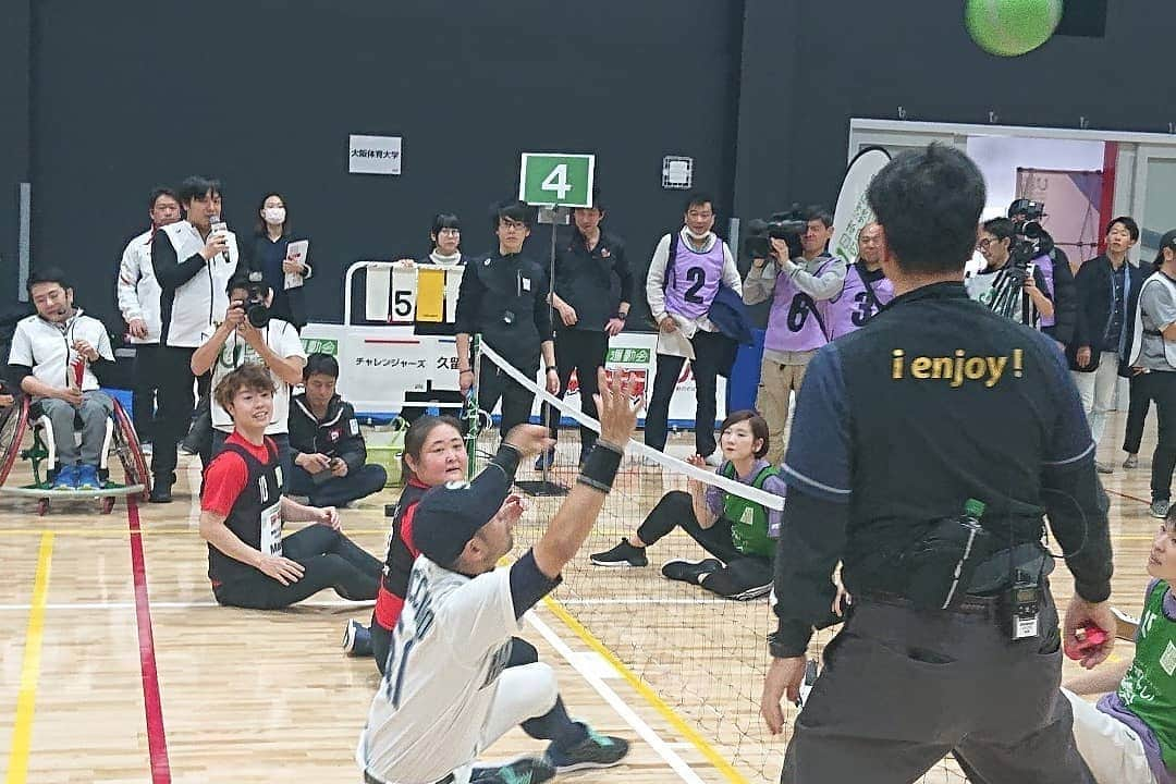 ニッチロー'さんのインスタグラム写真 - (ニッチロー'Instagram)「昨日はパラスポーツの日本一を決める 『あすチャレ！運動会 日本一決定戦』にアスリートの皆さんとチーム チャレンジャーズとして参加しました❗  パラスポーツめっちゃ熱い❗  もっとパラスポーツを体験出来る機会が全国で広がって欲しい❗  #日本財団HEROS #あすチャレ運動会 #パラスポーツ #パラリンピック #パラアリーナ #チャレンジャーズ #根木慎志 さん #大林素子 さん #高山樹里 さん #奥野史子 さん #岡田麻央 さん #伊藤華英 さん #森谷幸生 さん #飯沼誠司 さん #河合純一 さん #近藤英人 さん #田村玲一 さん #masuo さん #saru さん #takeru さん #ニッチロー’」3月18日 21時50分 - nicchiro5.1