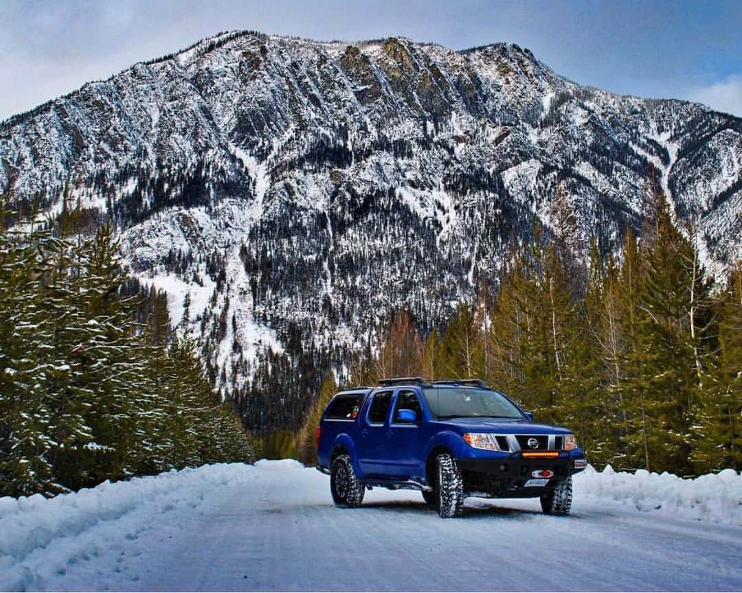 のインスタグラム：「Bundle up out there ❄️ ❄️ ❄️ #MondayMotivation #NissanFrontier #NissanFanFeature 📸: @kootsfrontier」