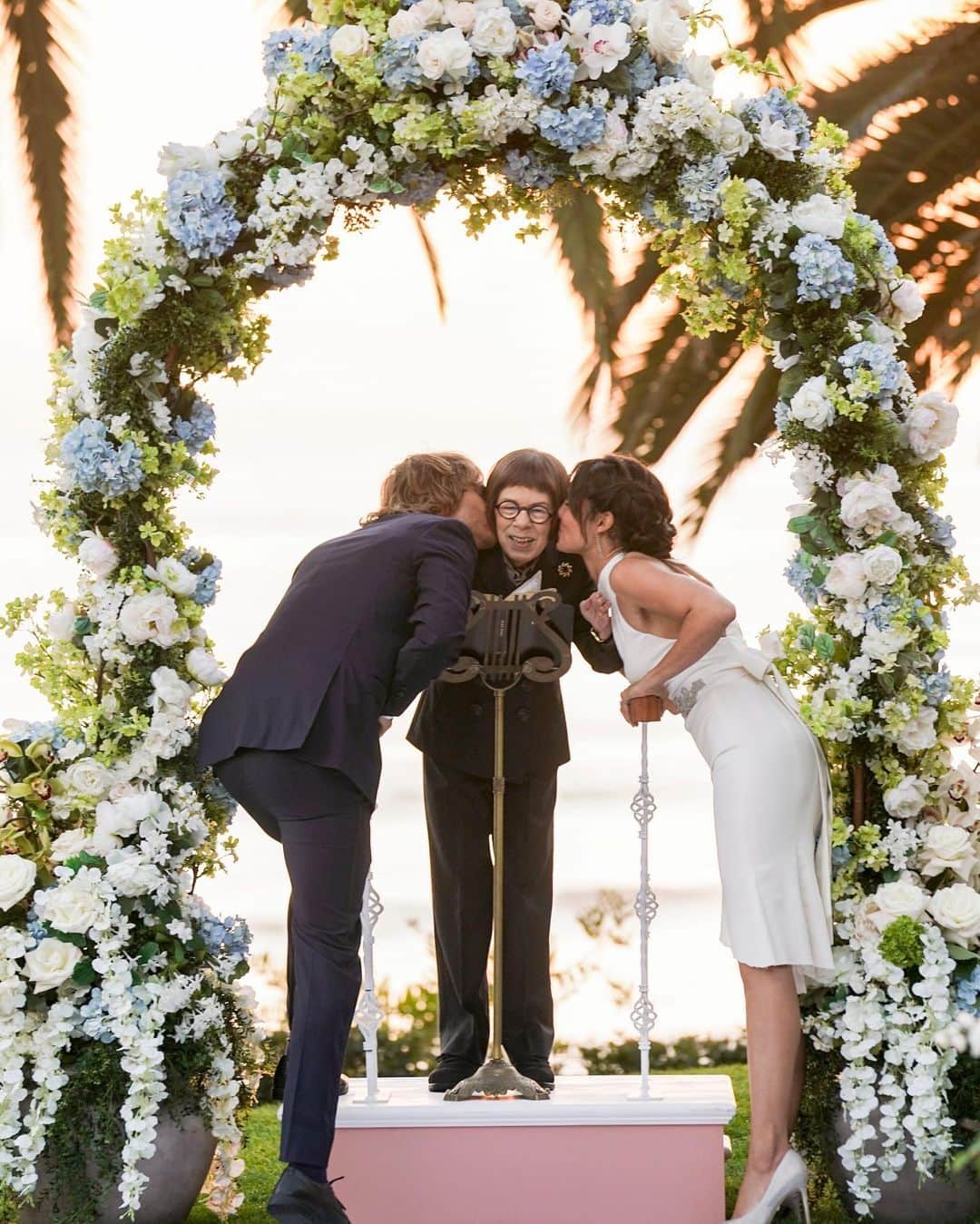 NCIS:LA 〜極秘潜入捜査班のインスタグラム：「Big smooches for Hetty’s return! #NCISLAWedding #LindaHunt 😘」