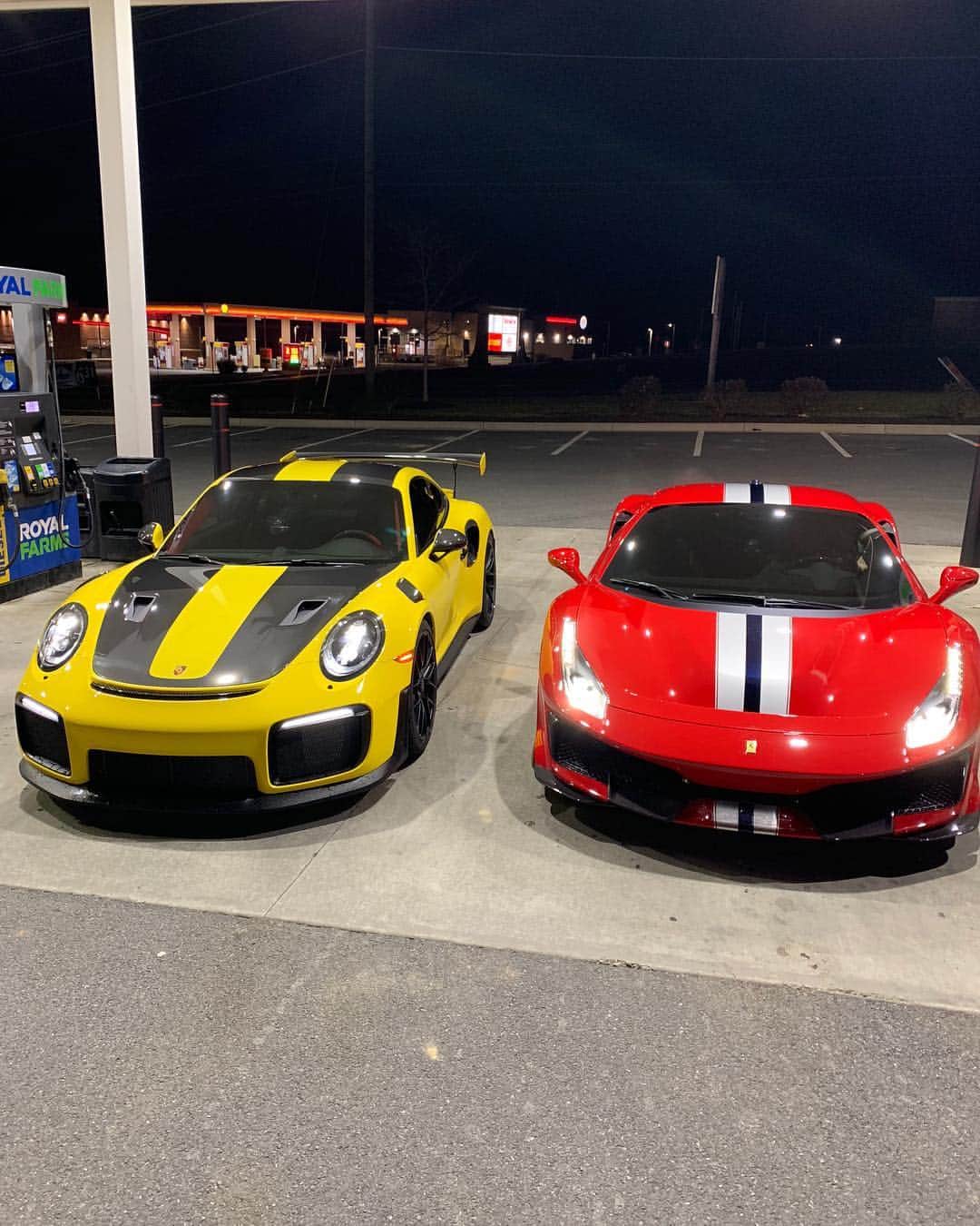 CARLiFESTYLEさんのインスタグラム写真 - (CARLiFESTYLEInstagram)「GT2 RS or 488 Pista? Photo by @marcusdobre @lucas_dobre #carlifestyle #PICKONE」3月18日 22時21分 - carlifestyle