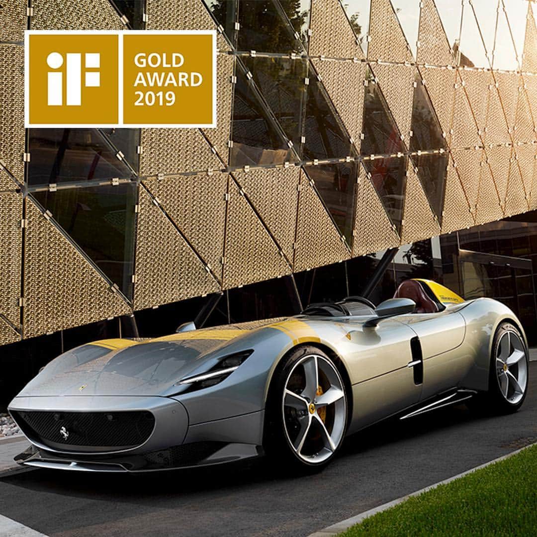 Ferrari APACさんのインスタグラム写真 - (Ferrari APACInstagram)「The #FerrariMonzaSP1 doesn't disappoint as the first in the ‘Icona’ series, easily clinching the prestigious iF Design Gold Award in Munich. A reinterpretation of the barchetta, the #FerrariMonzaSP1 keeps the purity of the iconic design with its sleek, minimalist silhouette that also "hints at the future." #ferrari #cavallinorampante #italiandesign」3月18日 22時24分 - ferrariapac