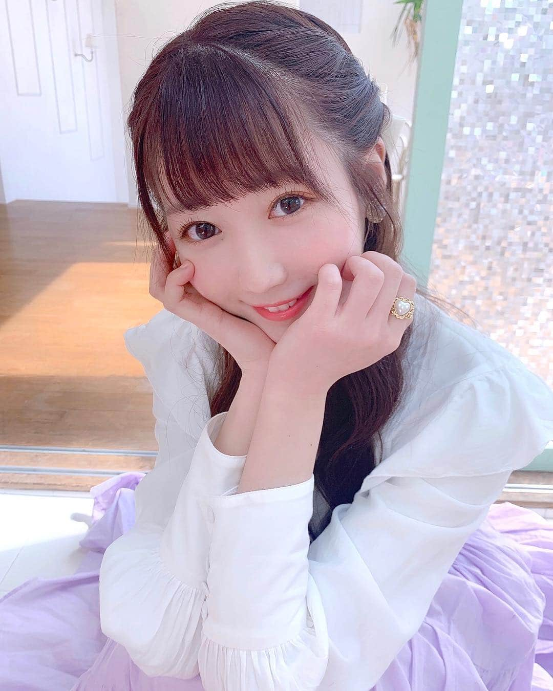 大谷映美里さんのインスタグラム写真 - (大谷映美里Instagram)「🎼🌸🎼🌸 ㅤㅤㅤㅤㅤㅤㅤㅤㅤㅤㅤㅤㅤ #hustlepress の撮影で着た私服です♬ ラベンダーカラーのふんわりスカートが可愛い💜 歩くたびふわふわ揺れます🍬🍬🍬 ㅤㅤㅤㅤㅤㅤㅤㅤㅤㅤㅤㅤㅤ ブラウス #lilybrown  スカート #anmille  リング、バレッタ #nadiacorazon  イヤリング #niceclaup  ㅤㅤㅤㅤㅤㅤㅤㅤㅤㅤㅤㅤㅤ ㅤㅤㅤㅤㅤㅤㅤㅤㅤㅤㅤㅤㅤ ＝LOVEの生写真つきリーフレット 「＝PRESS」本日から予約販売スタートしました🐈  ㅤㅤㅤㅤㅤㅤㅤㅤㅤㅤㅤㅤㅤ 記念すべき1号目は私、大谷映美里で構成された 6ページの三つ折りA4サイズリーフレット✨ ㅤㅤㅤㅤㅤㅤㅤㅤㅤㅤㅤㅤㅤ これは私服ですが、いろんな可愛い衣装でも 撮影していただきました📷💗 ㅤㅤㅤㅤㅤㅤㅤㅤㅤㅤㅤㅤㅤ 生写真2枚が封入されていて、ランダムで 直筆サインやあたり券が出るみたいです☺️♡ ㅤㅤㅤㅤㅤㅤㅤㅤㅤㅤㅤㅤㅤ なくなり次第終了で完全限定販売なので お早めに(*´ω｀*)💕 早速報告ありがとうございます！！嬉しい💭 ㅤㅤㅤㅤㅤㅤㅤㅤㅤㅤㅤㅤㅤ #イコールプレス #イコラブ #イコールラブ #みりにゃ服」3月18日 22時39分 - otani_emiri