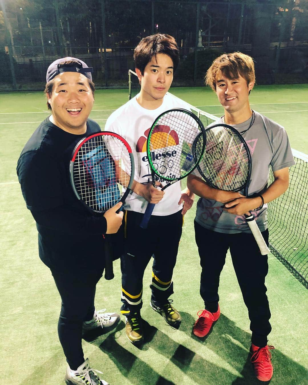 中谷優心さんのインスタグラム写真 - (中谷優心Instagram)「久しぶりにテニスしてきました！🎾 #tenigo #スマッシュ #バモスわたなべ  #西岡靖雄  #中谷優心 #ellesse  #ellesseheritage」3月18日 22時56分 - kindheartyou