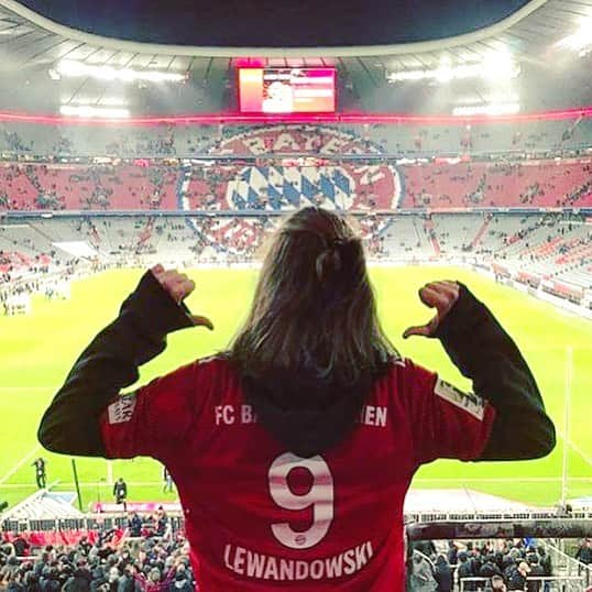 バイエルン・ミュンヘンさんのインスタグラム写真 - (バイエルン・ミュンヘンInstagram)「#Vasco -> #Colombia -> #Munich 📍 #MiaSanMia worldwide! Thanks for your support! 🔴⚪ . . . #AllianzArena #Fans #FCBayern #packmas #FCBM05 #football #support #love #happy #🔴⚪️ #😄 #💪🏻」3月18日 22時59分 - fcbayern