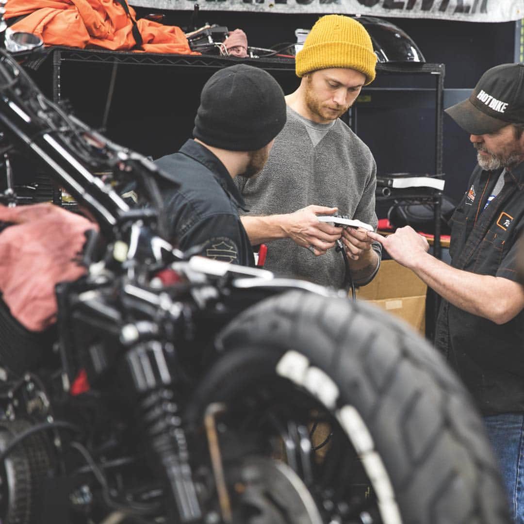 Harley-Davidsonさんのインスタグラム写真 - (Harley-DavidsonInstagram)「This essay is written with a 3/8” wrench. 🔧  The #BattleoftheKings #HarleyDavidson dealer competition is teaming up with local schools to build the best custom #Harleys in the world. Hit the 🔗 in our profile to grab a free sticker and learn more.  #USOnly #HarleyDavidson #FreedomMachine」3月18日 23時02分 - harleydavidson
