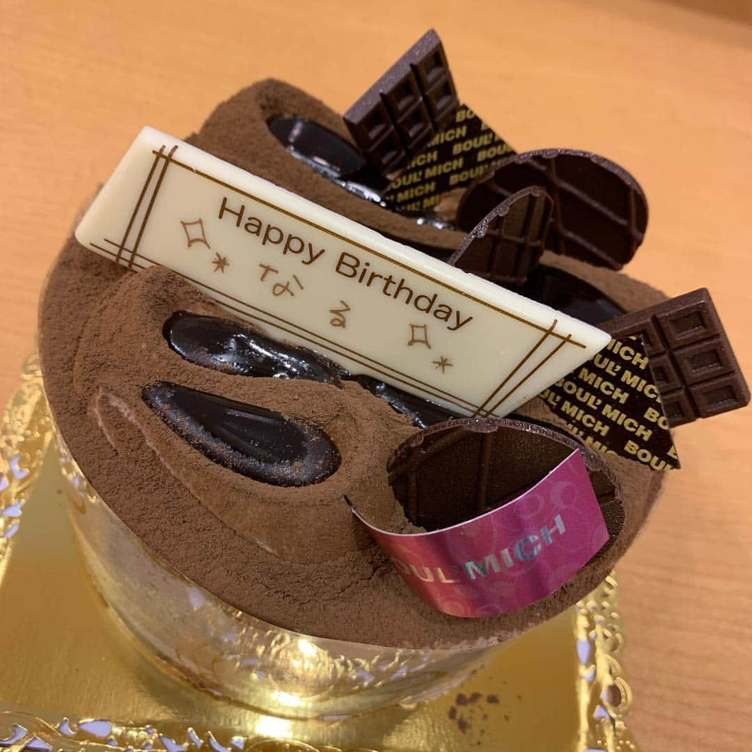 篠谷菜留さんのインスタグラム写真 - (篠谷菜留Instagram)「🎂 . . . 今日はたくさんの方からお祝いしてもらえてとても幸せな1日になりました🥰 お祝いしてくれた方々、ありがとうございました🙇‍♀️‼️‼️ 25歳の目標は、毎日楽しく過ごすこと✨  こんな私ですがこれからもよろしくお願いします☺️❤️ . #誕生日#幸せな1日#hbdg#ユニシス#素敵なチーム#これからもよろしくです」3月18日 23時18分 - n18___4